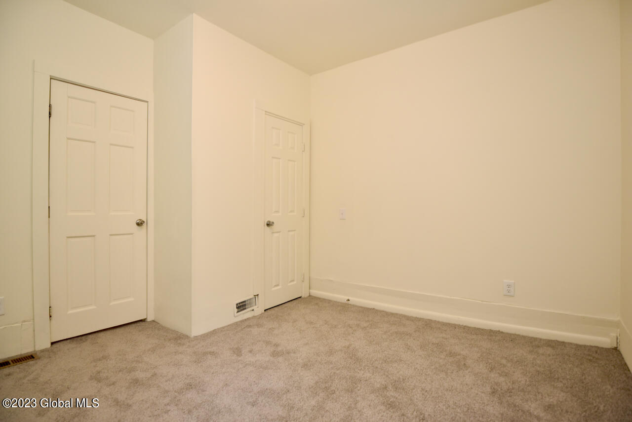 15 Traver Street