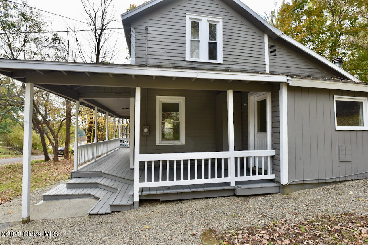 15 Traver Street