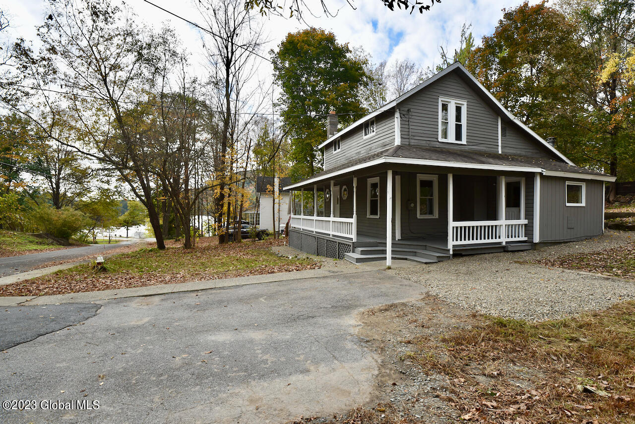 15 Traver Street