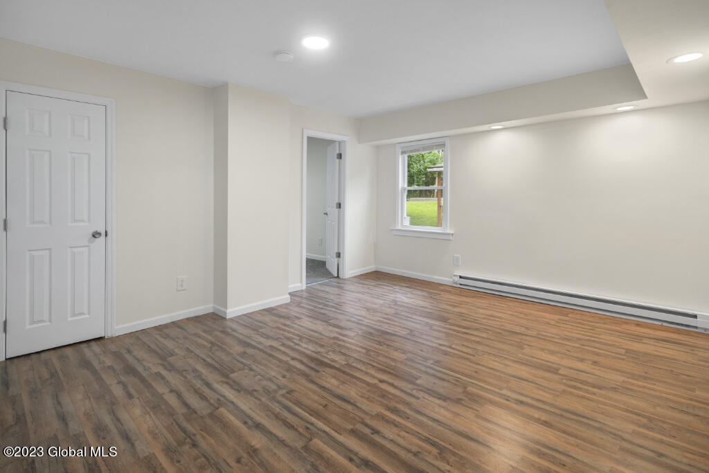 20 New Turnpike Road