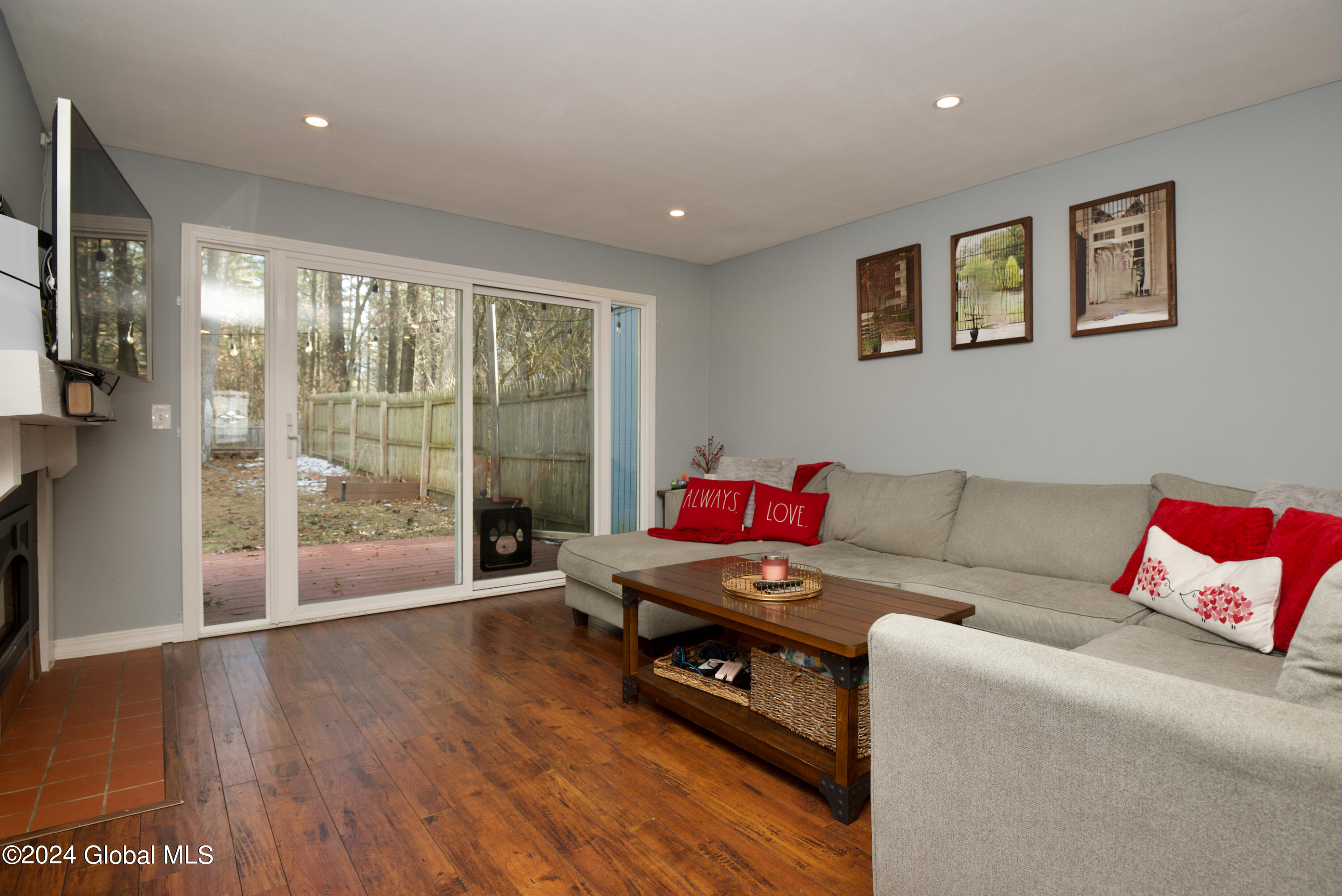 18 Snowberry Road