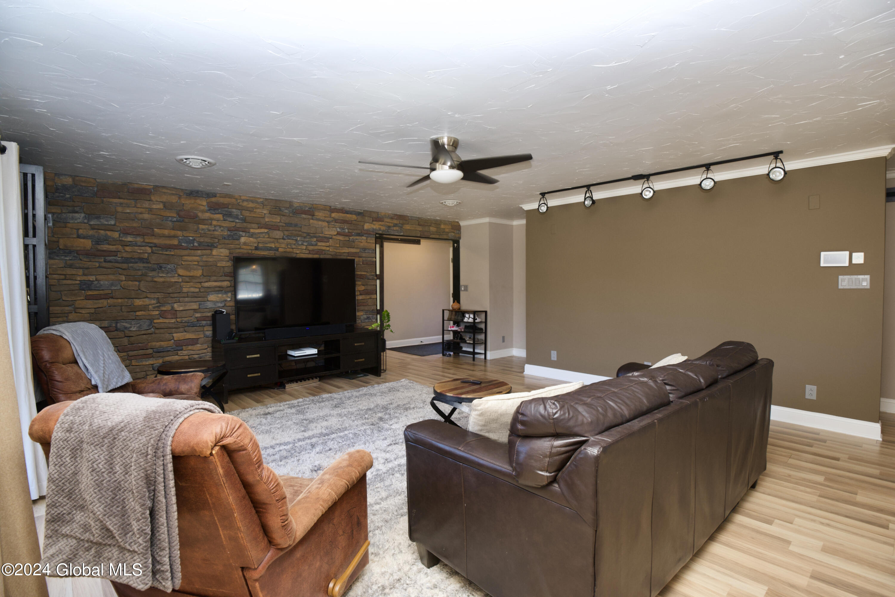 454 Finley Road