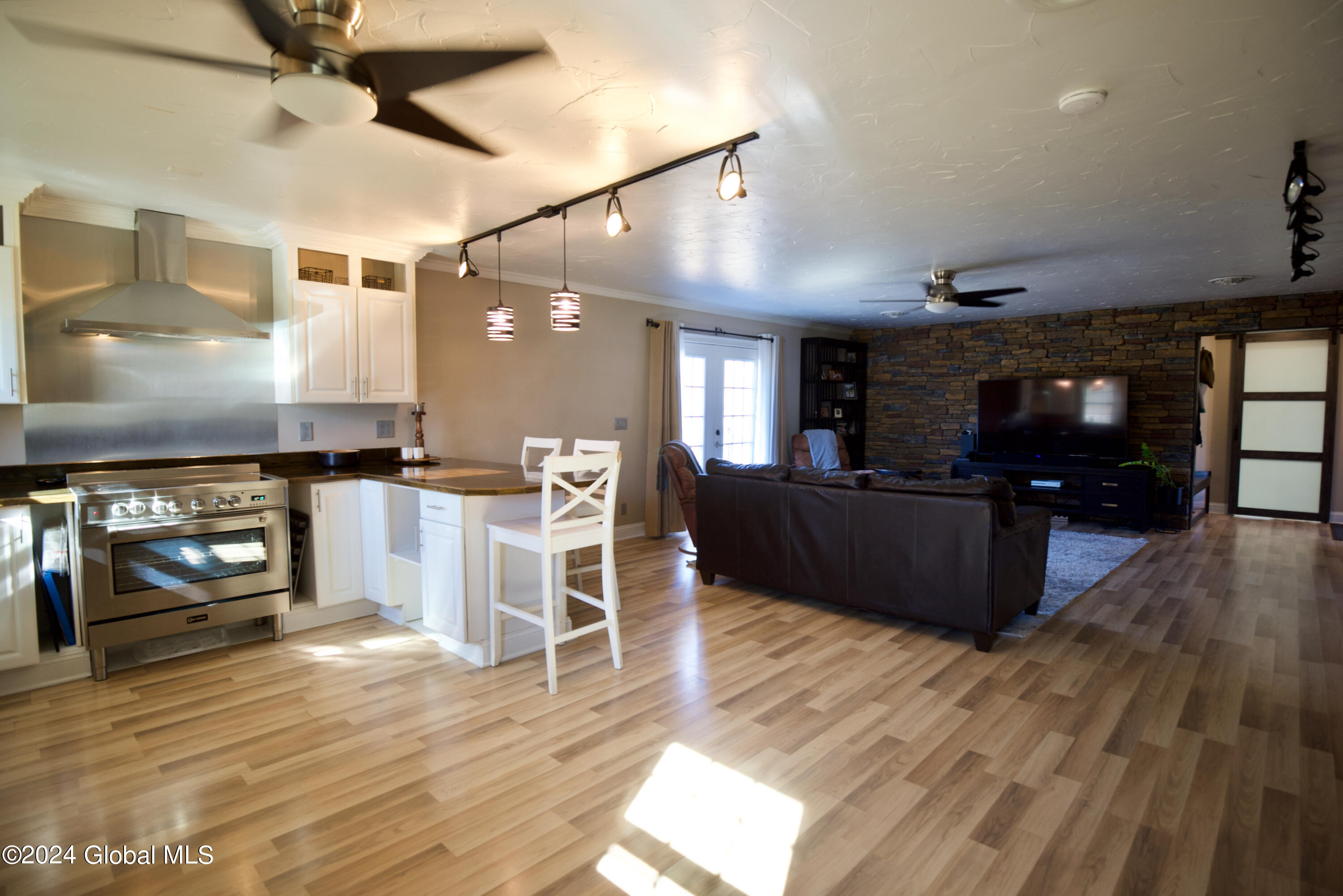 454 Finley Road