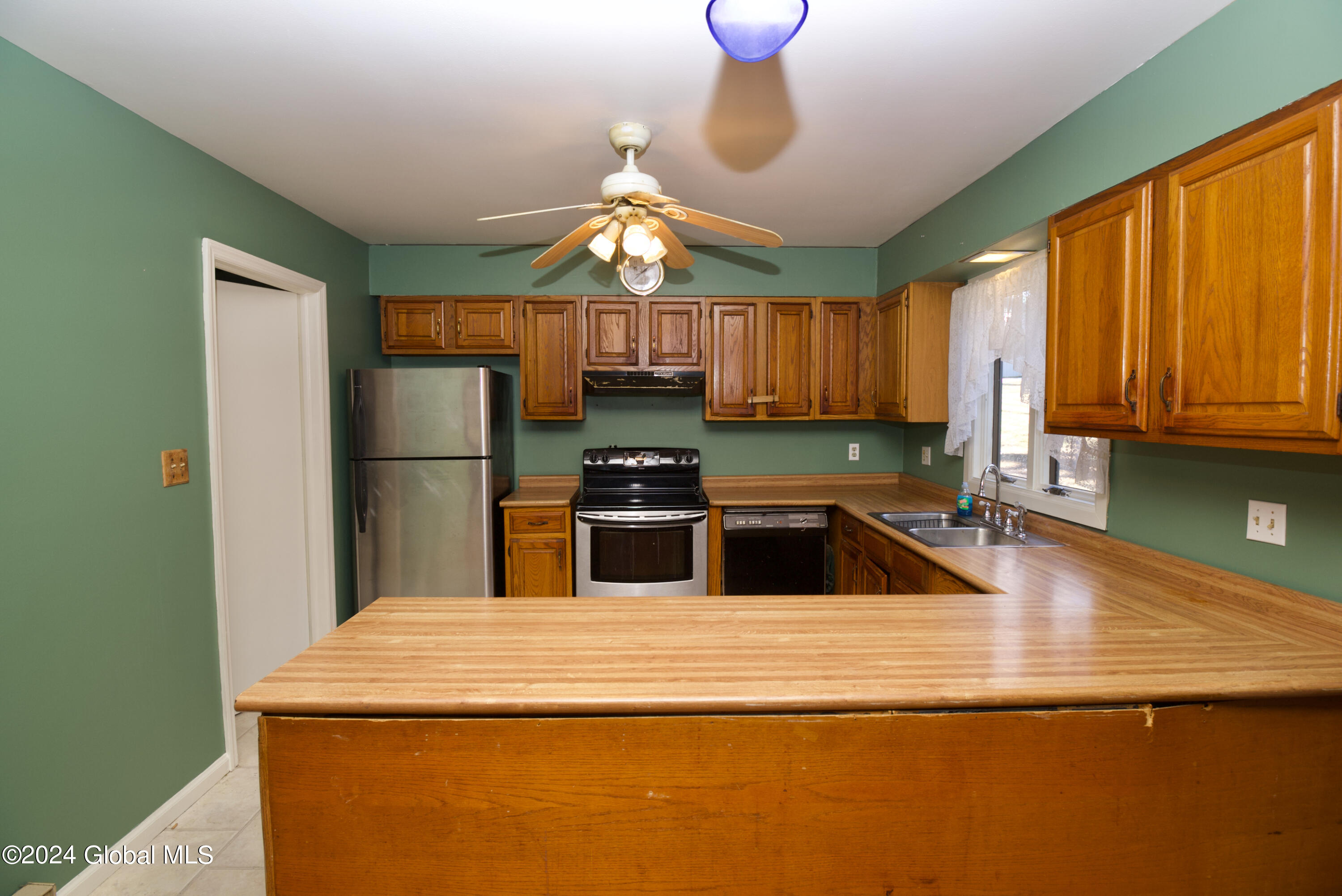 118 -120 Maple Avenue