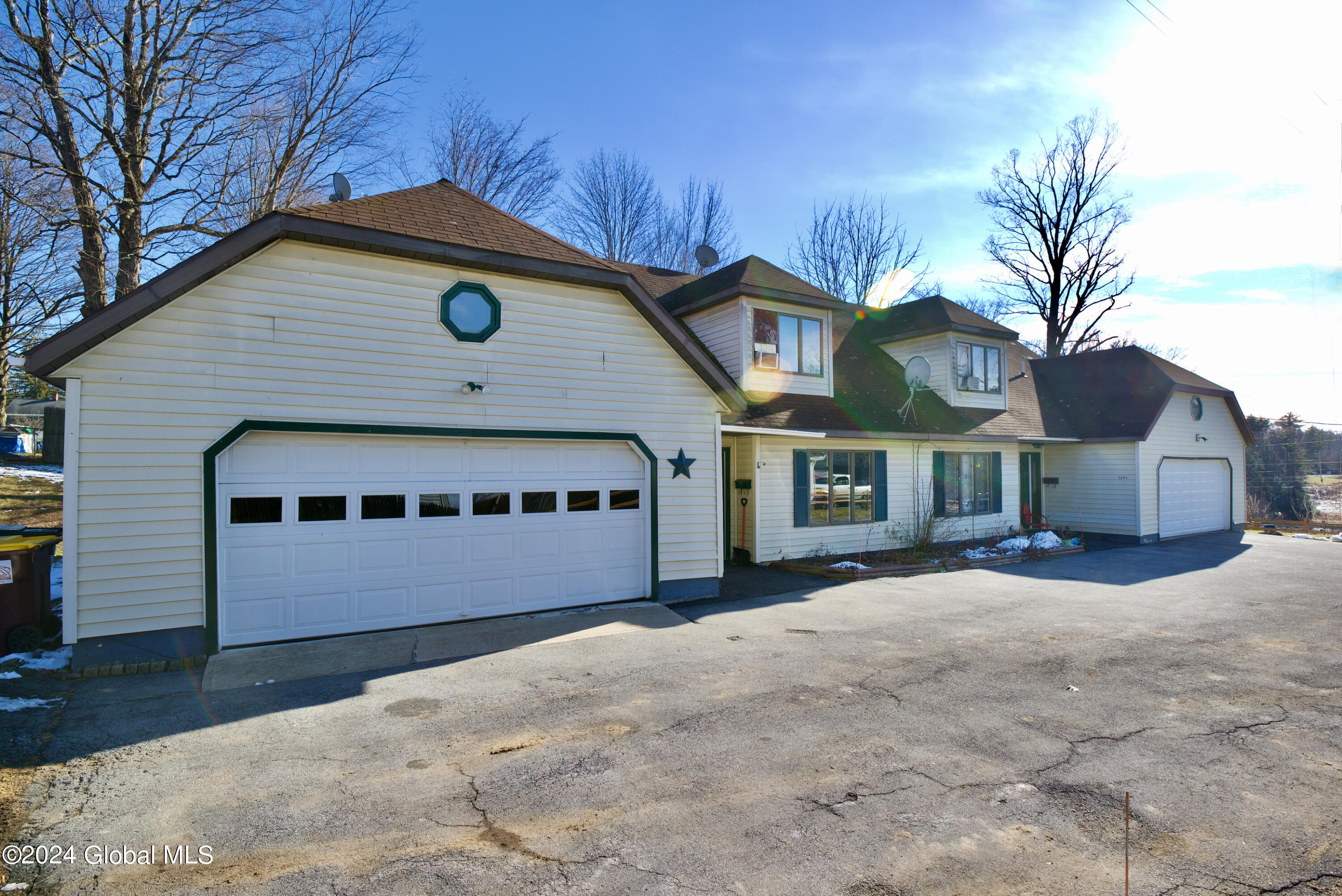 118 -120 Maple Avenue