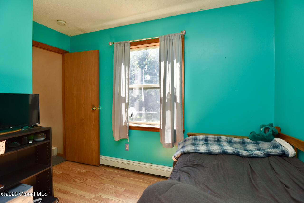 288 N Greenfield Road