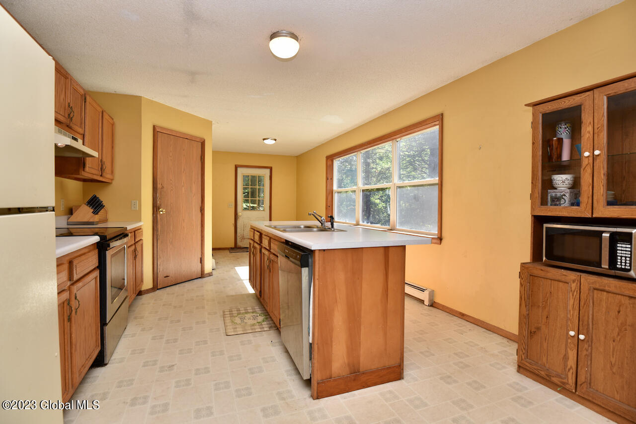 288 N Greenfield Road