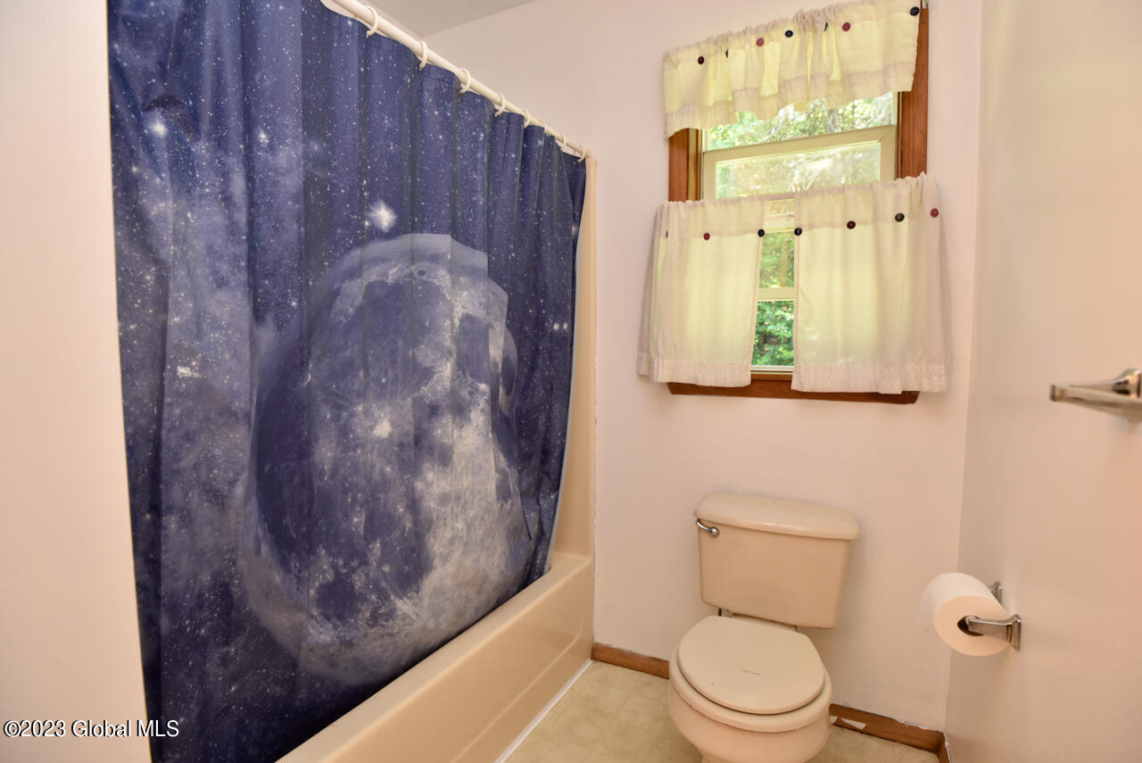 288 N Greenfield Road