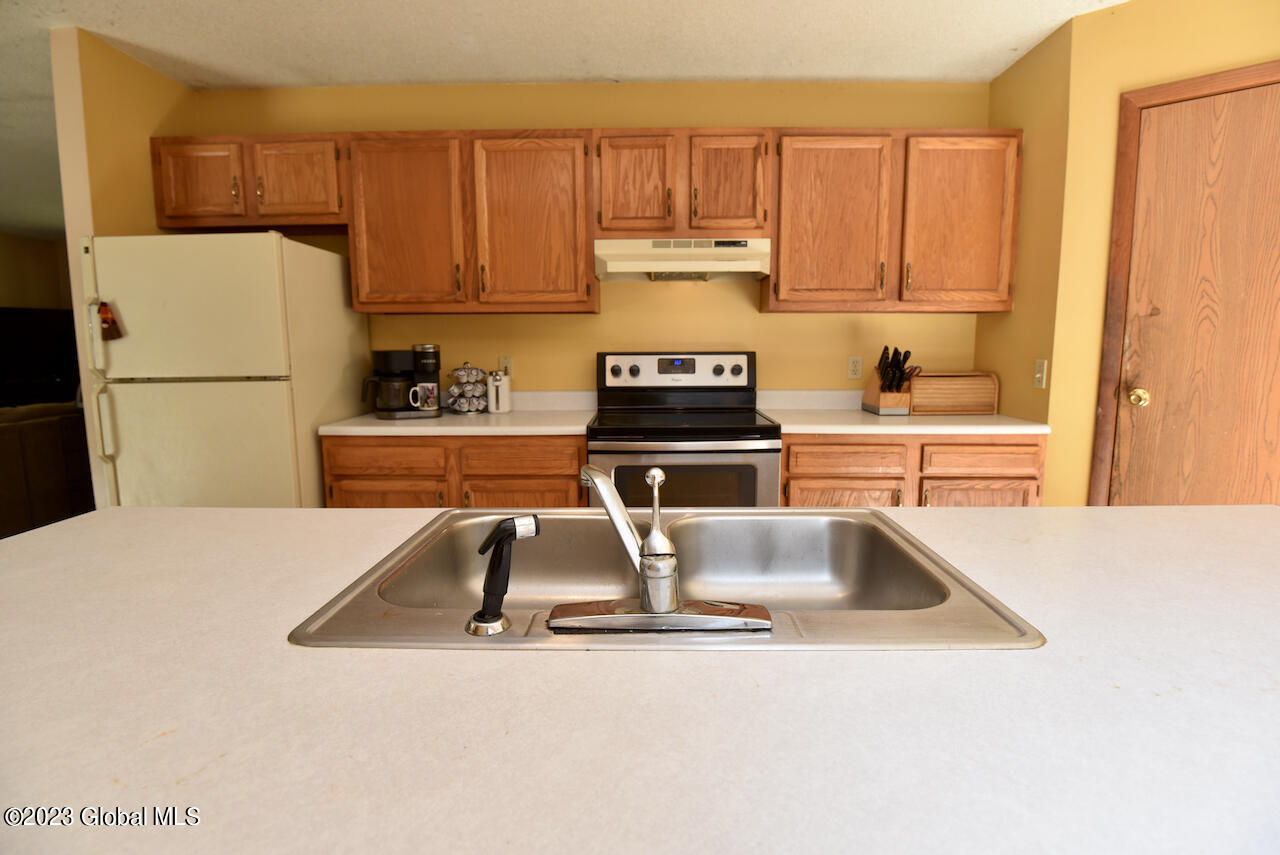 288 N Greenfield Road