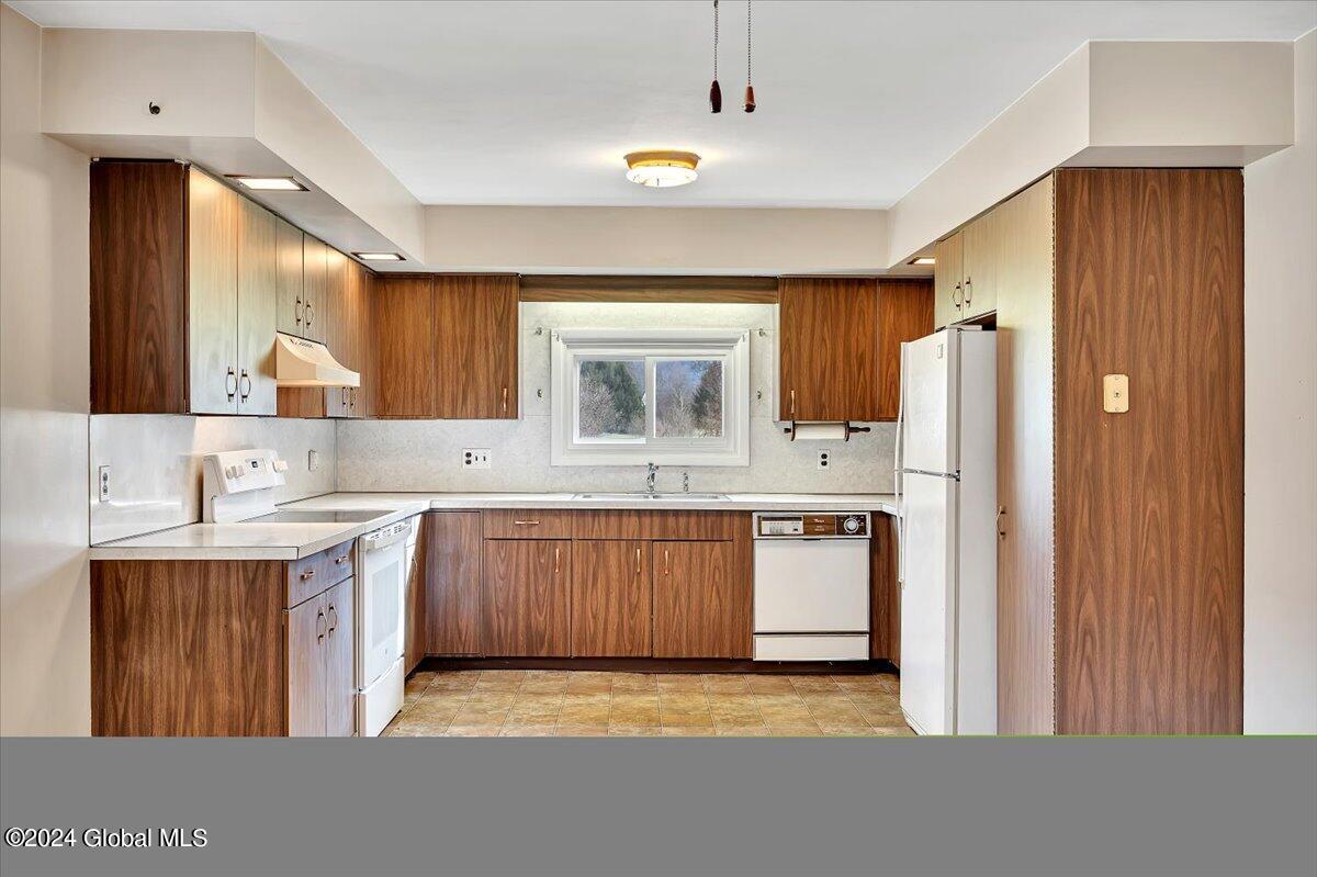 28 Brimmer Jct Road