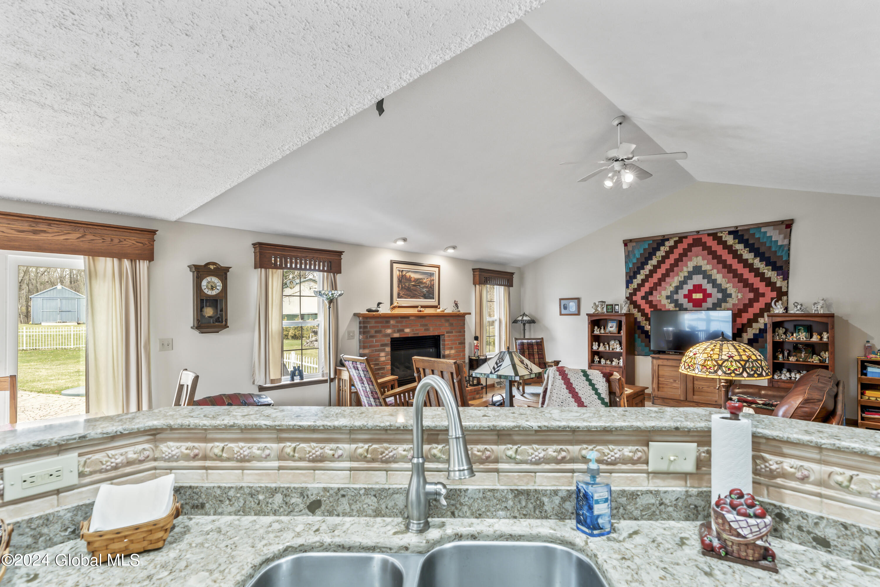 71 Raylinsky Road