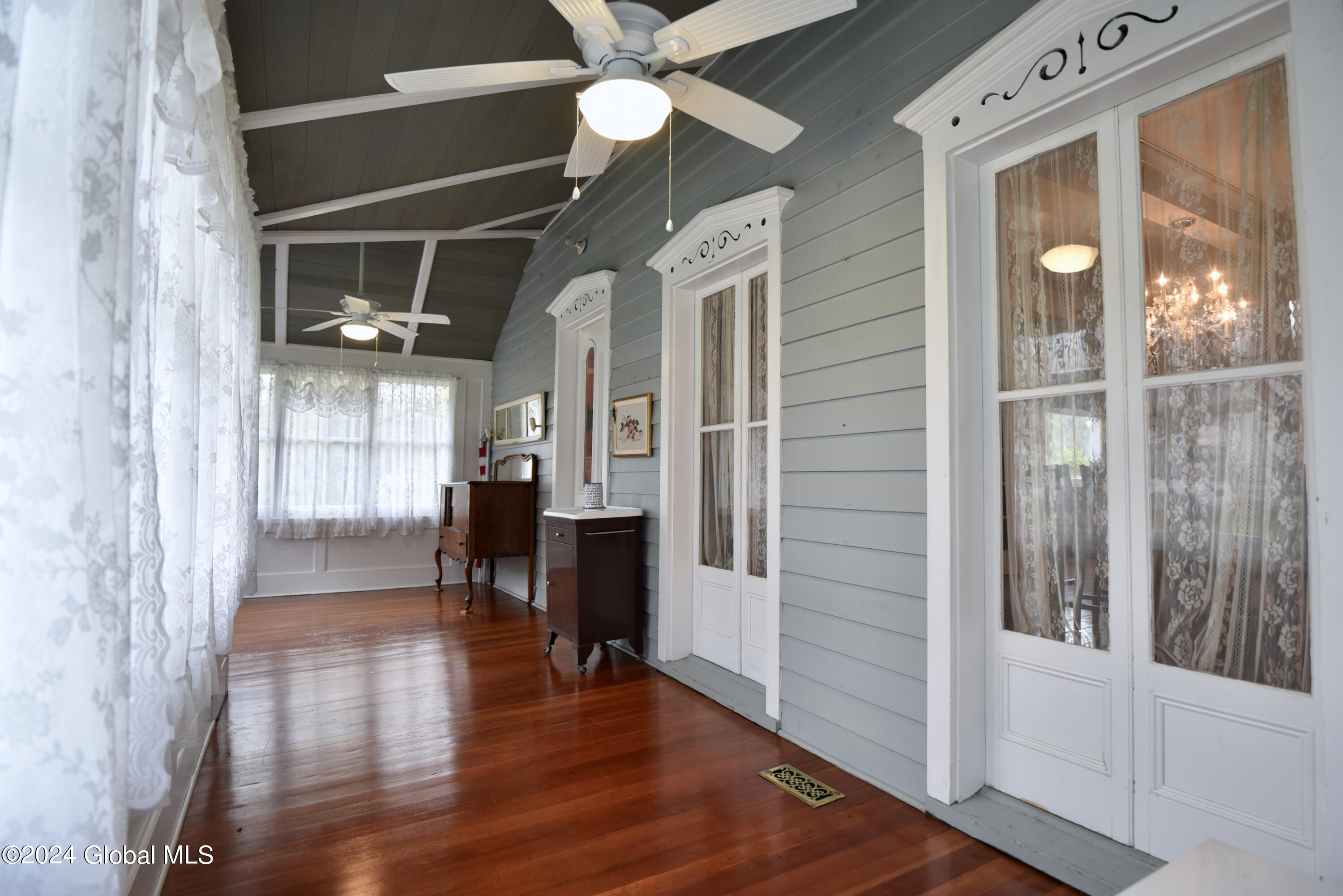 488 Middle Grove Road
