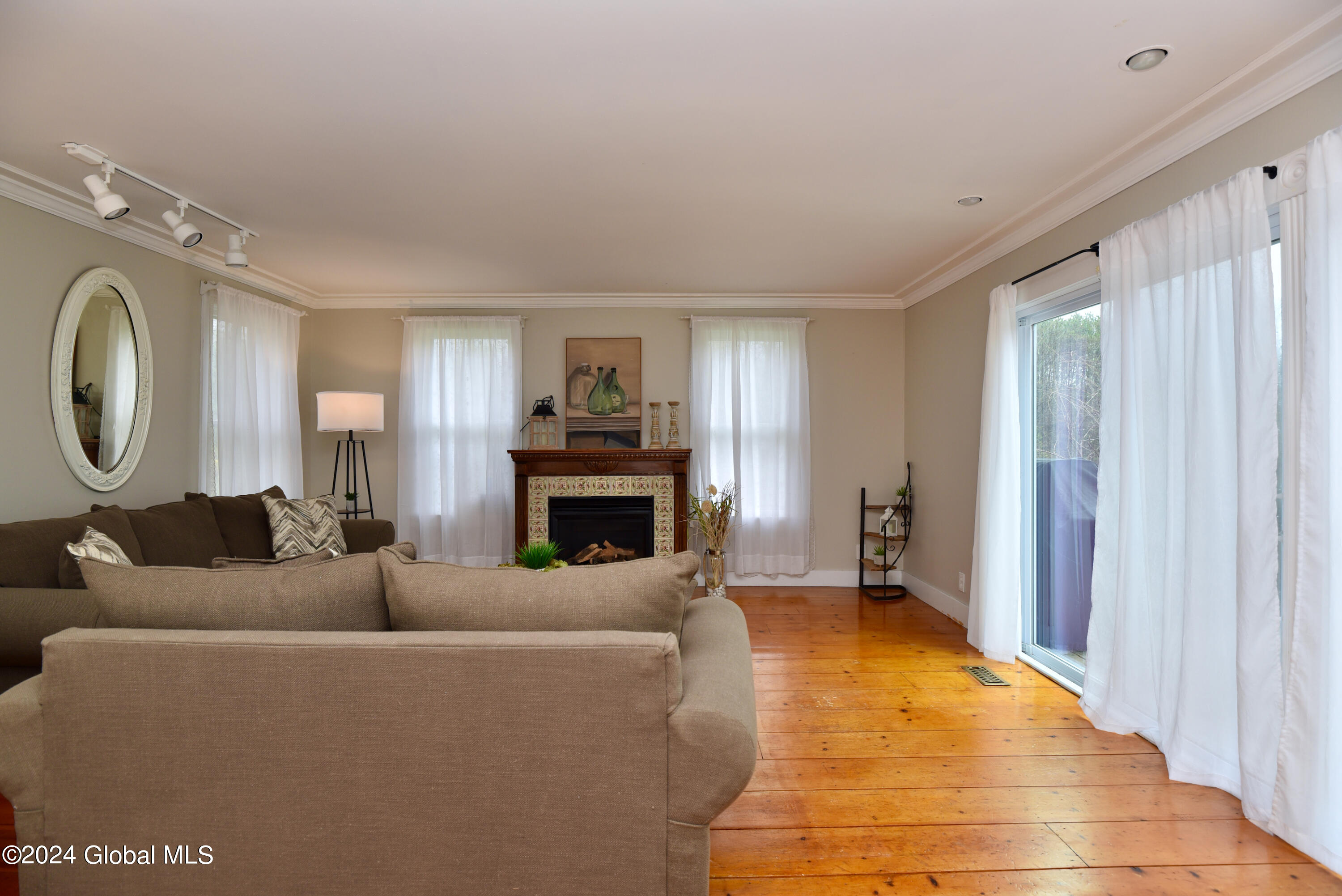 488 Middle Grove Road