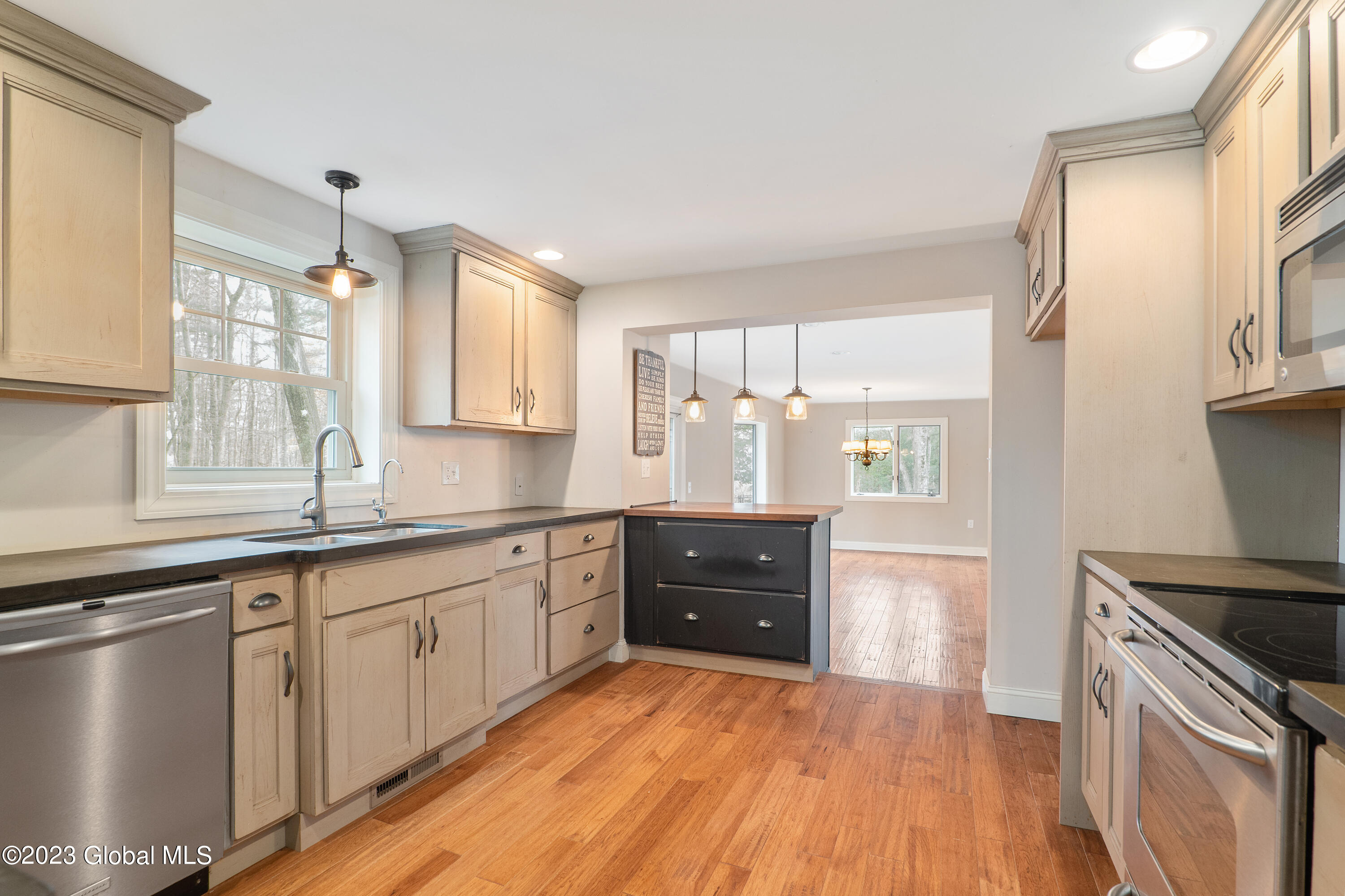 37 Loughberry Lake Road