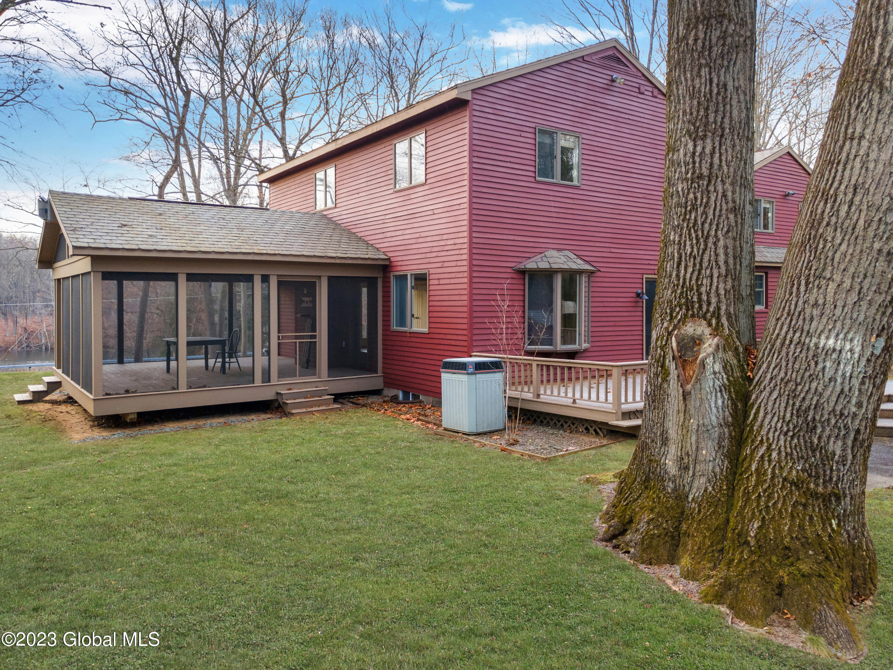 37 Loughberry Lake Road