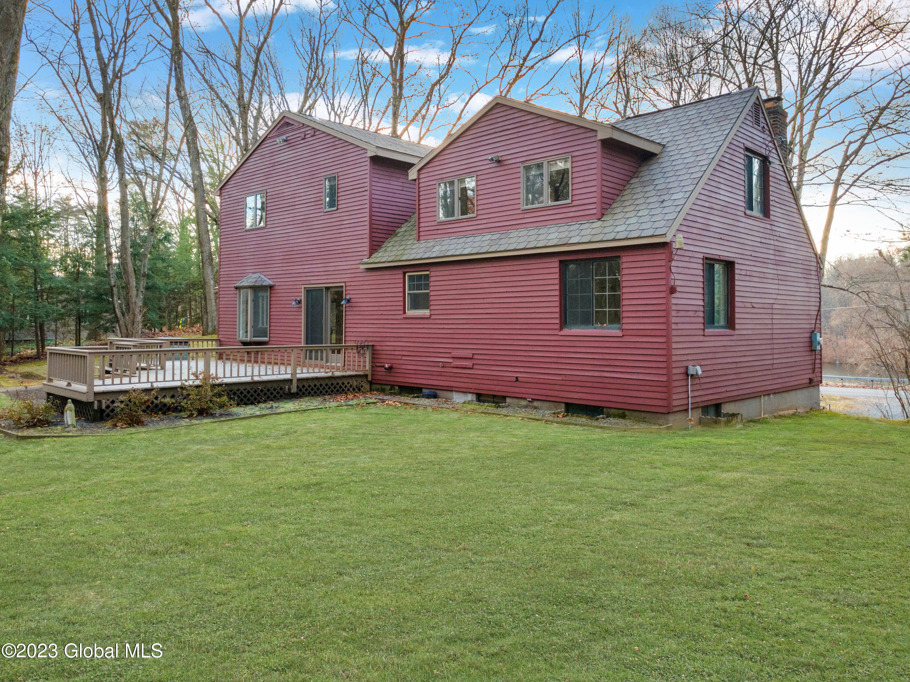 37 Loughberry Lake Road