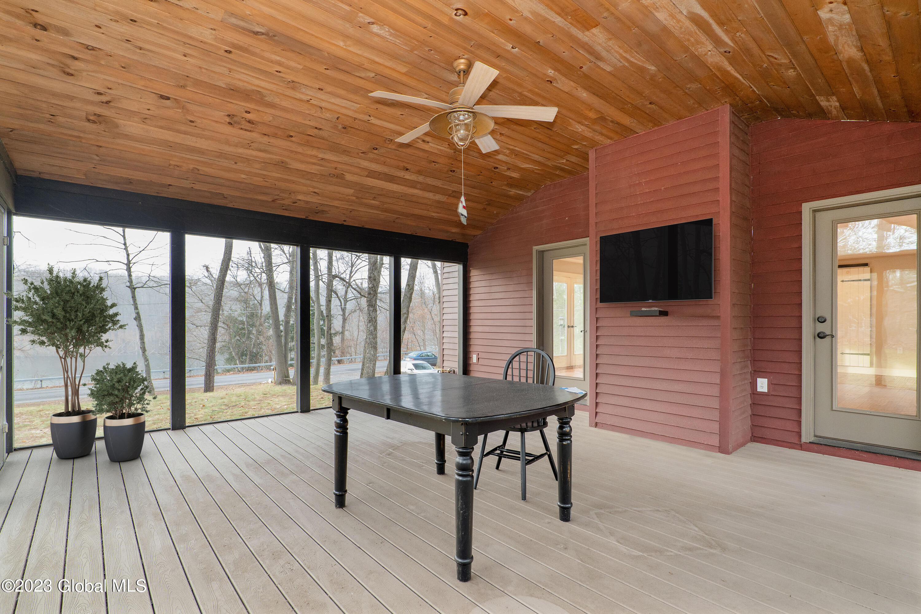 37 Loughberry Lake Road