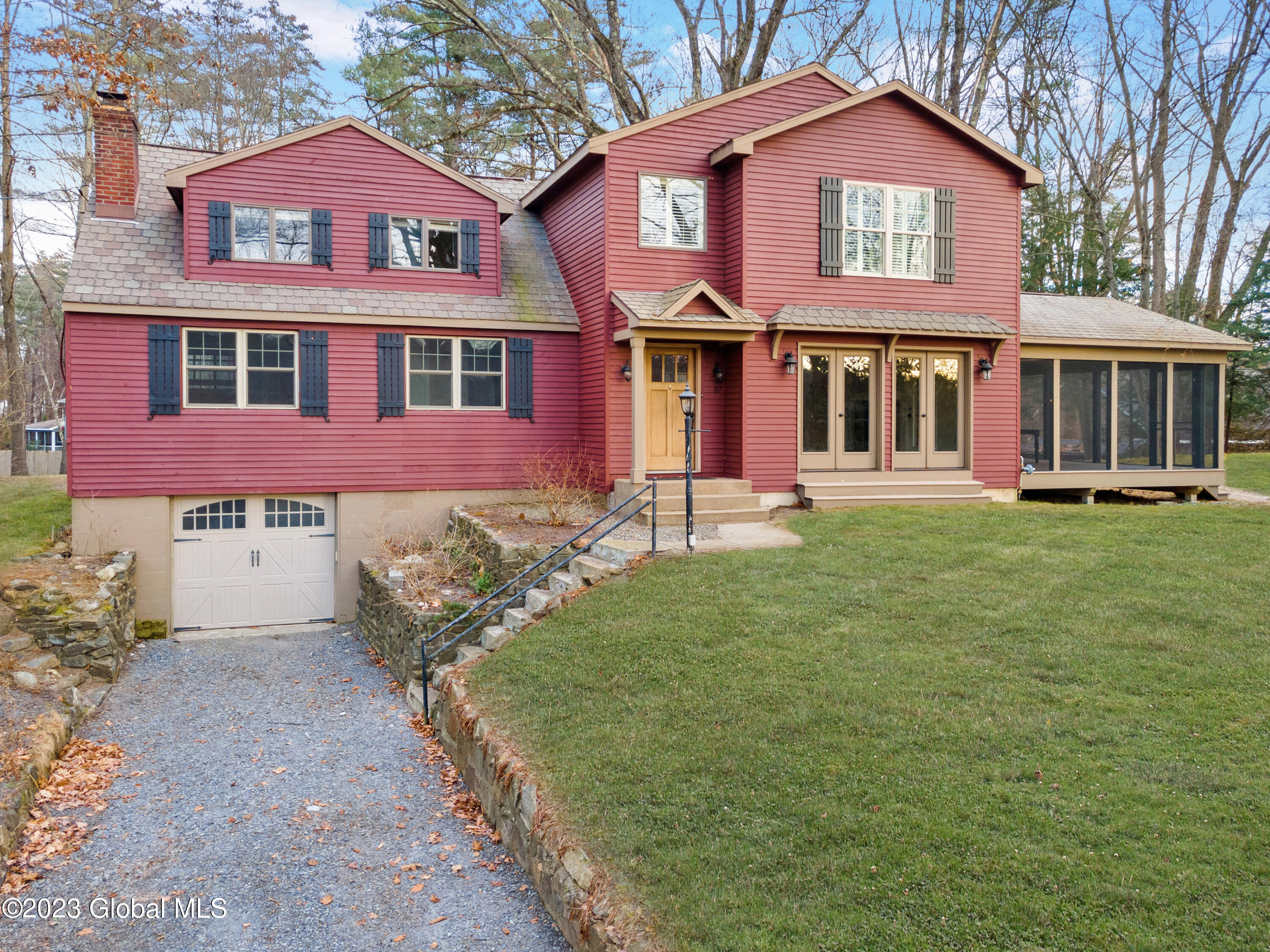 37 Loughberry Lake Road