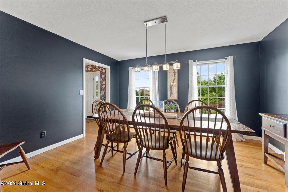 16 Cobblestone Drive
