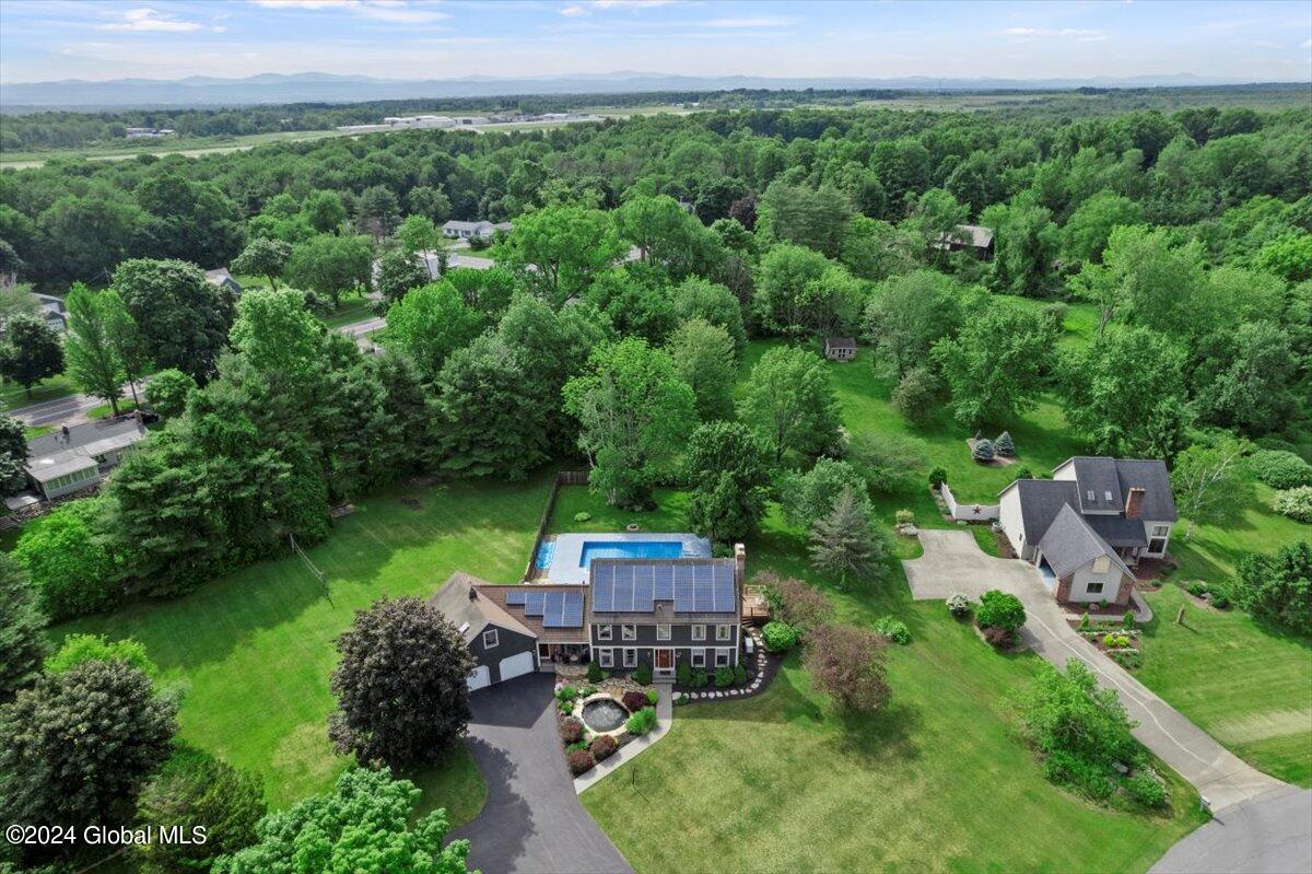 16 Cobblestone Drive