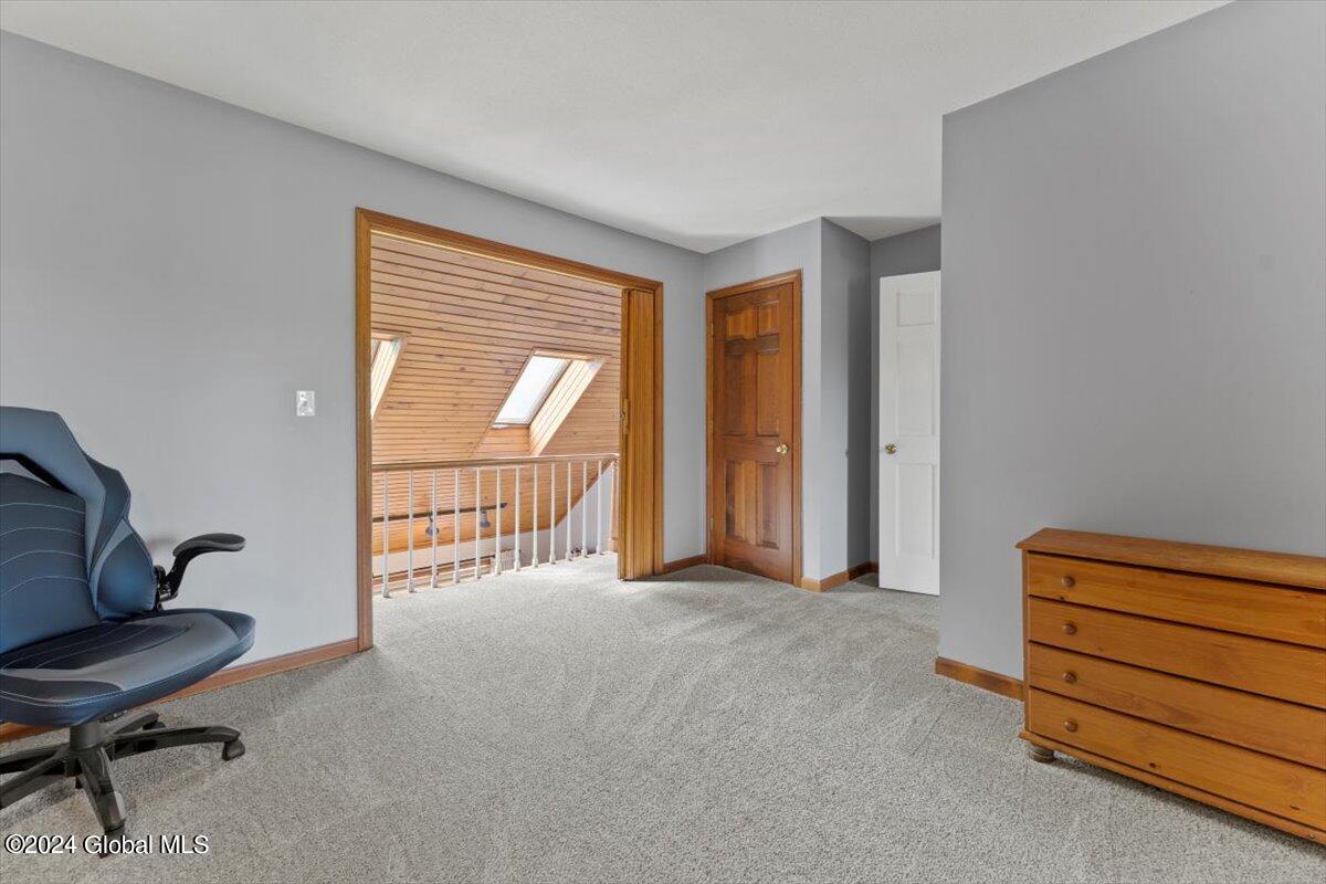 16 Cobblestone Drive