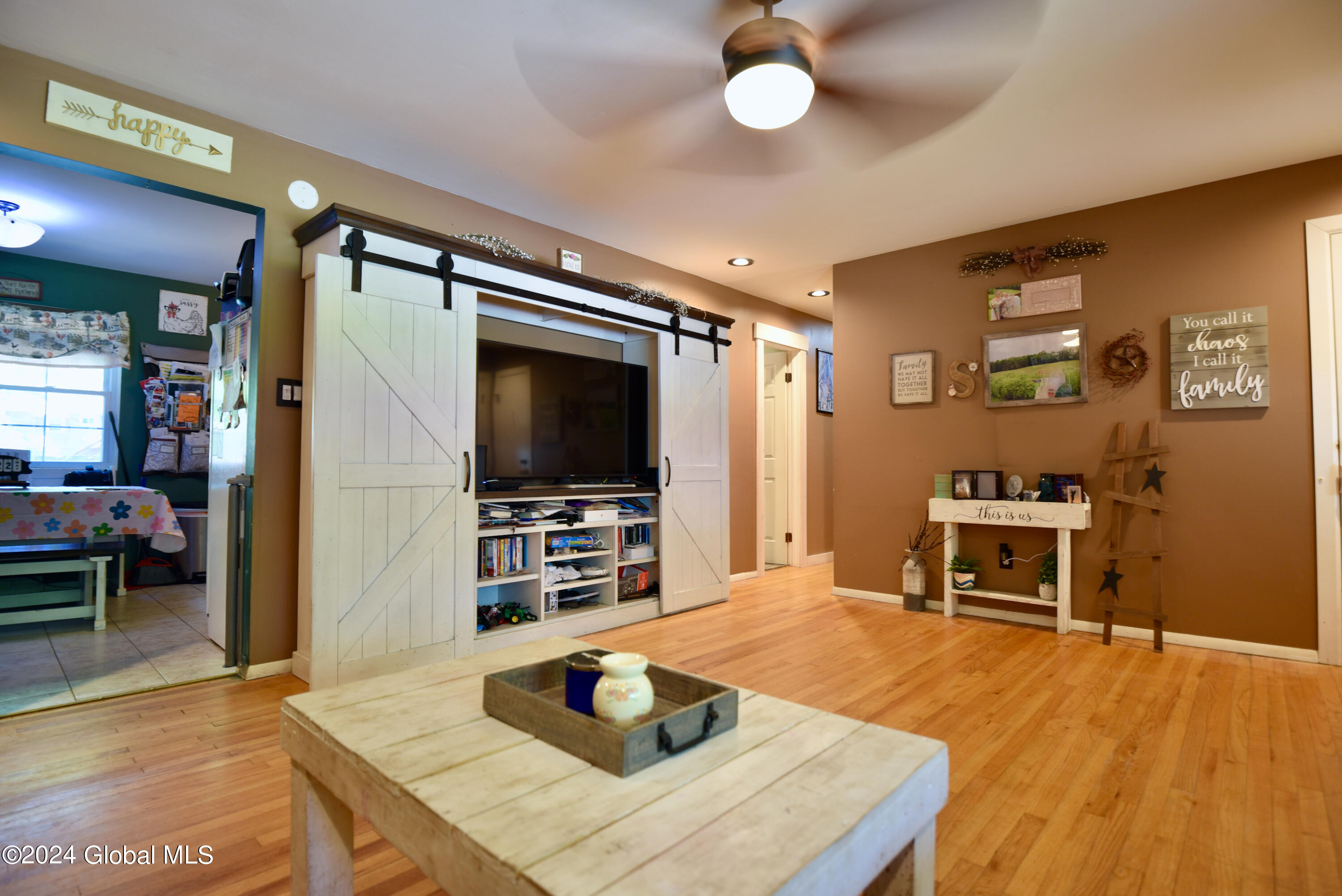 79 Hathorn Boulevard