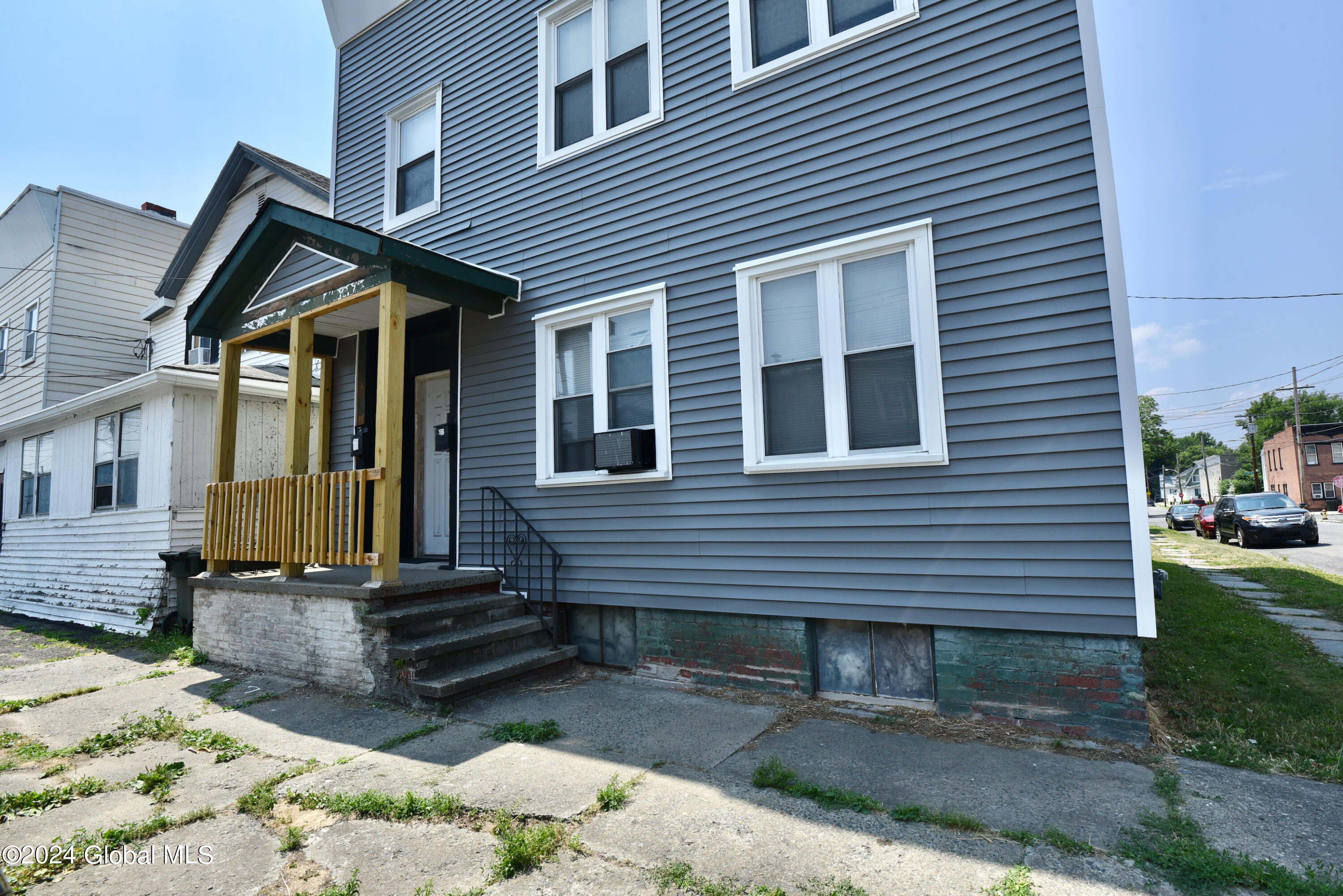 25 James Street