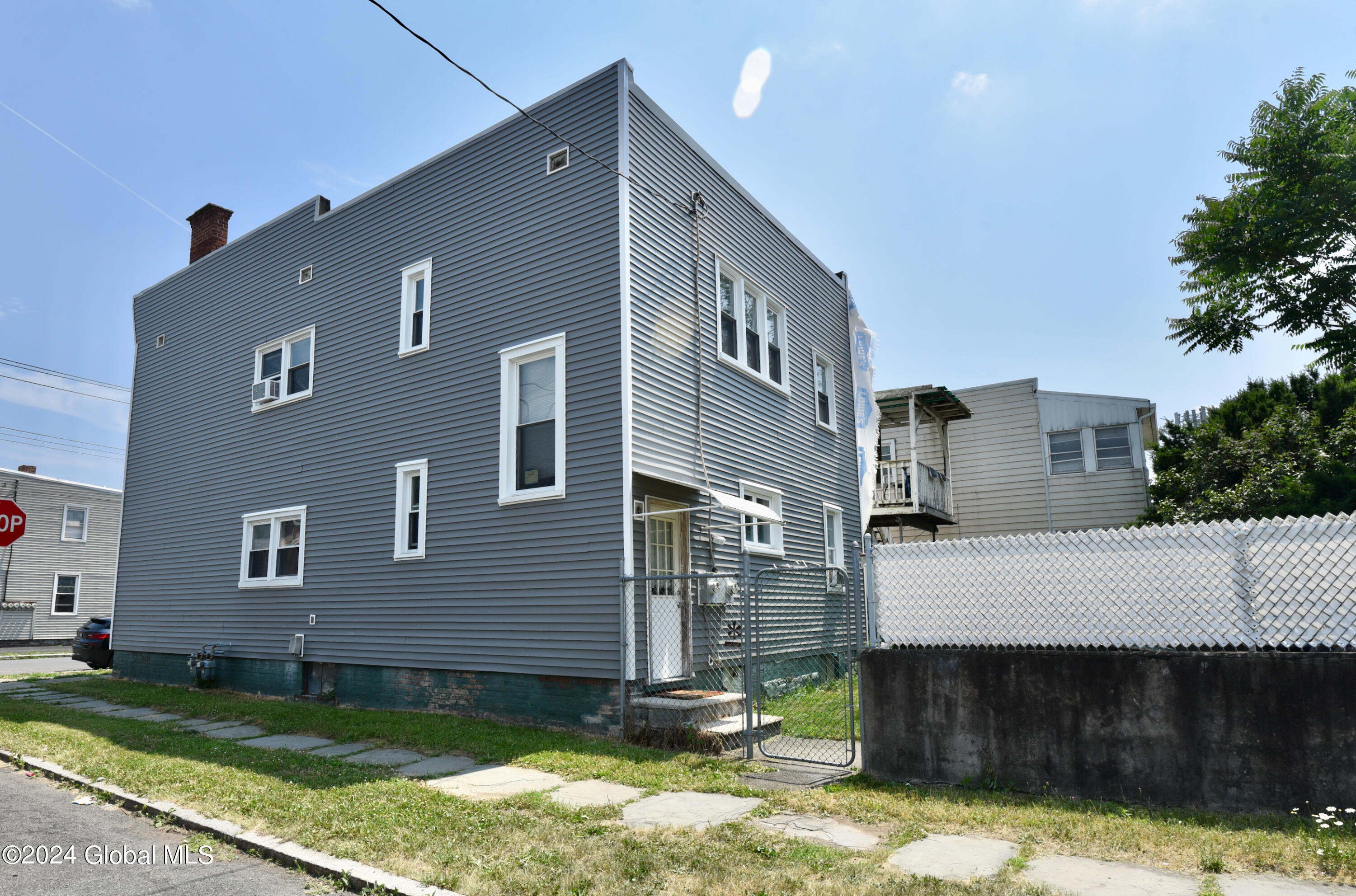 25 James Street