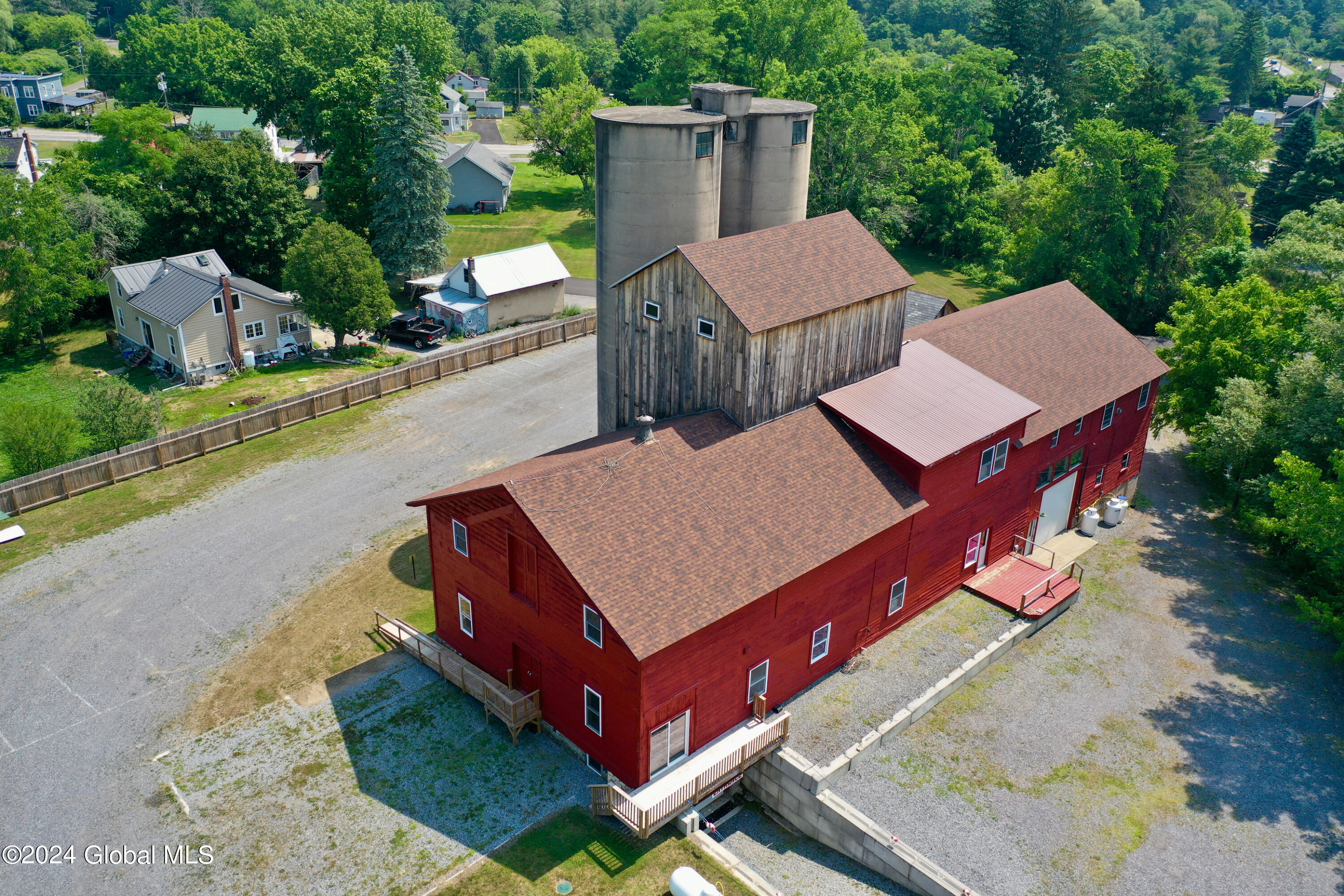 13 Mill Rd