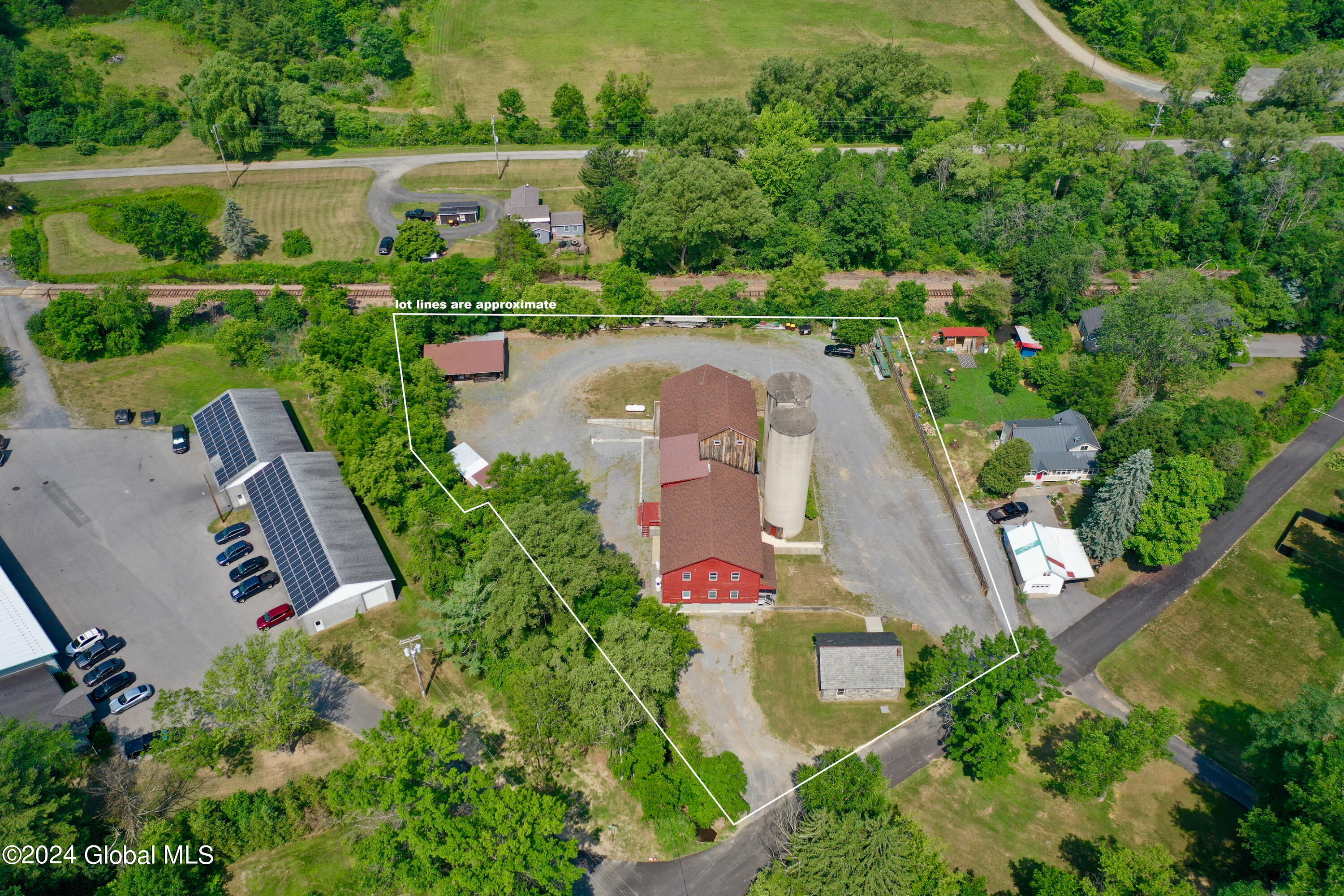 13 Mill Rd