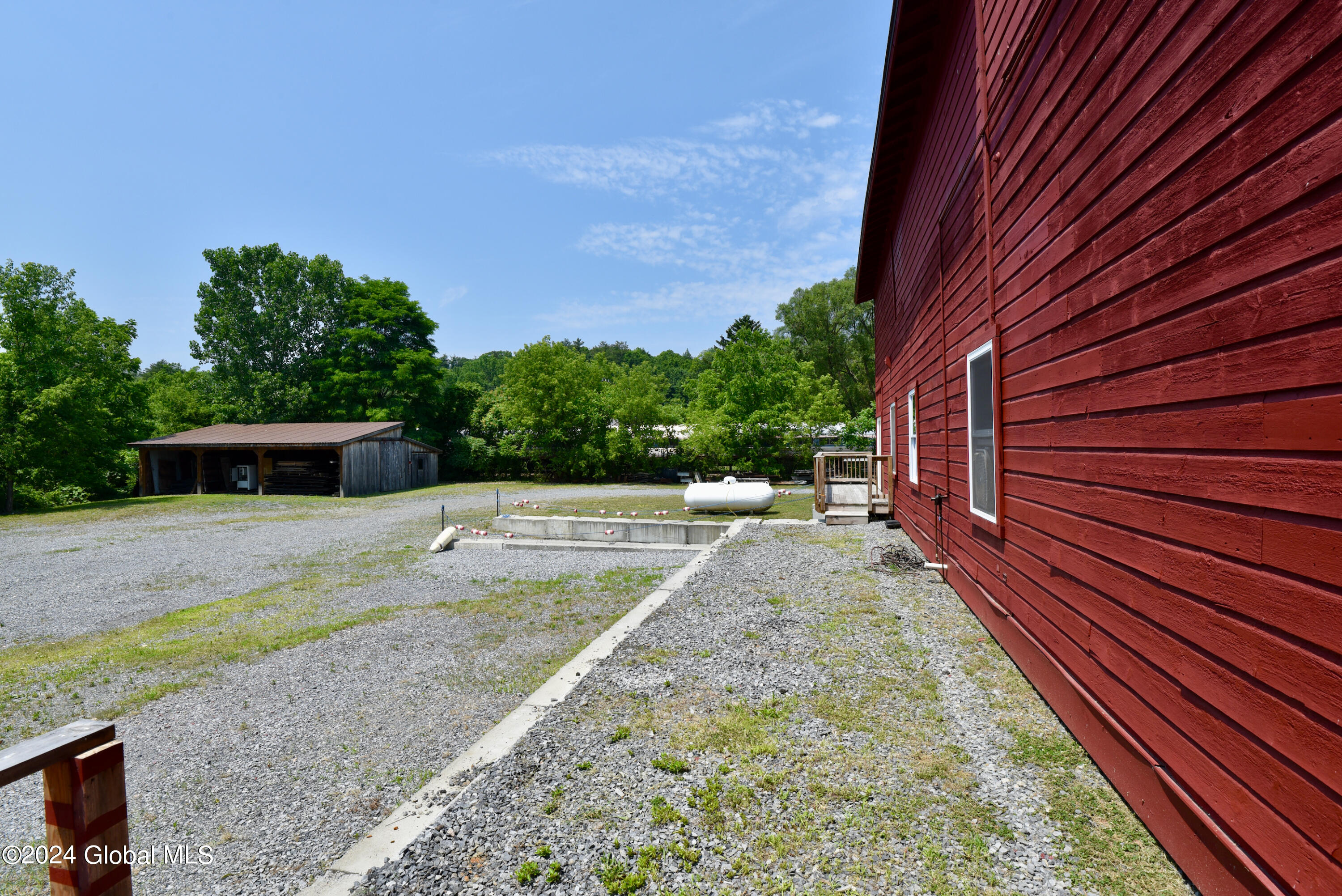 13 Mill Rd
