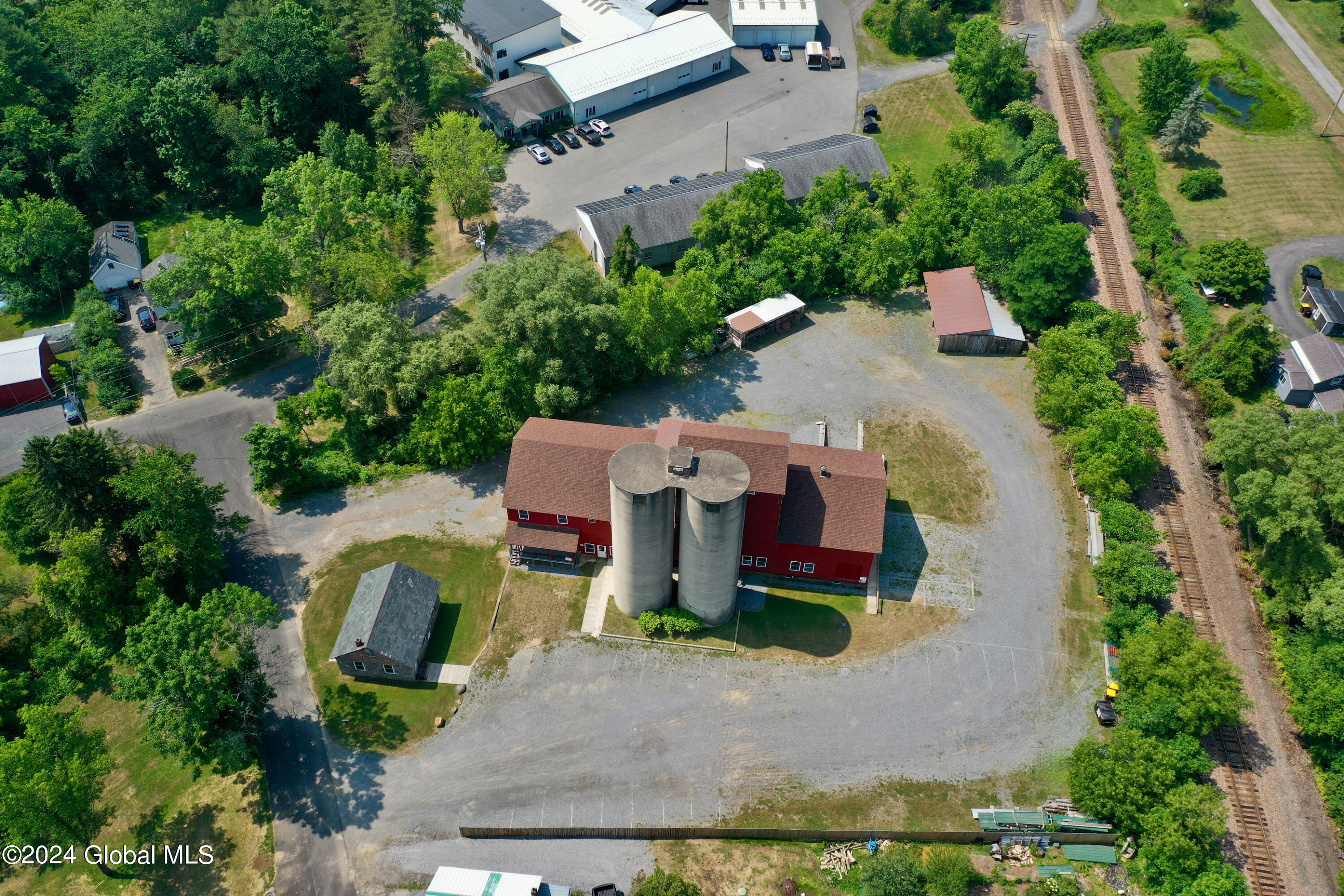 13 Mill Rd