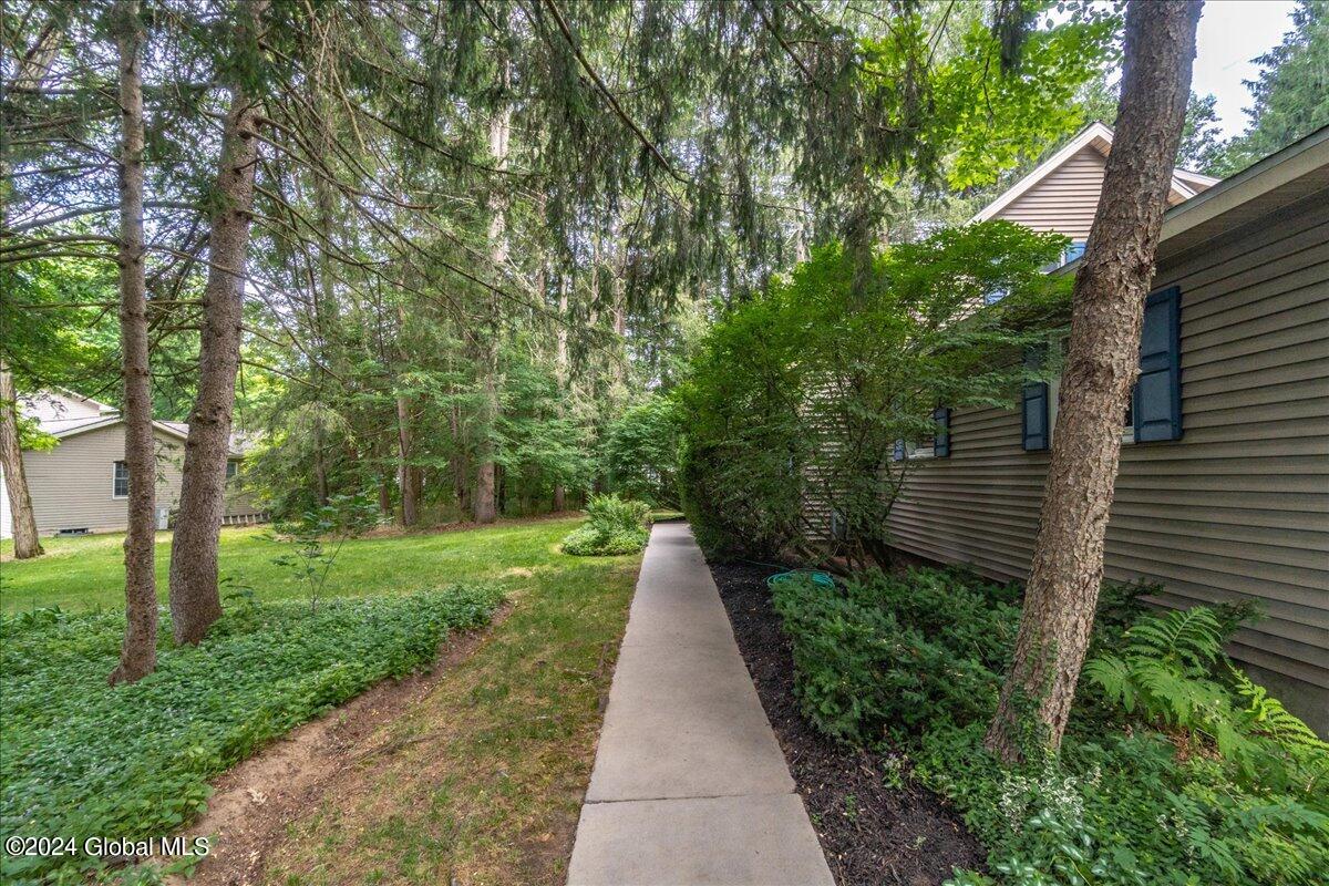 17 Northwood Drive