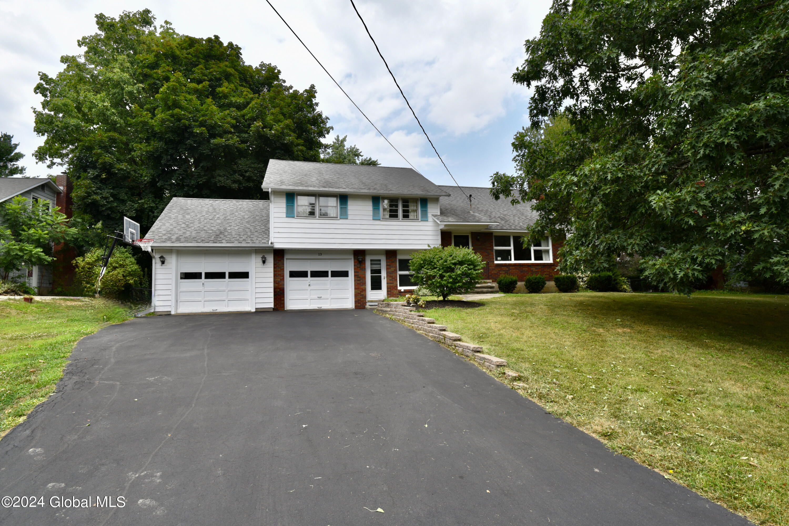13 Beechwood Drive