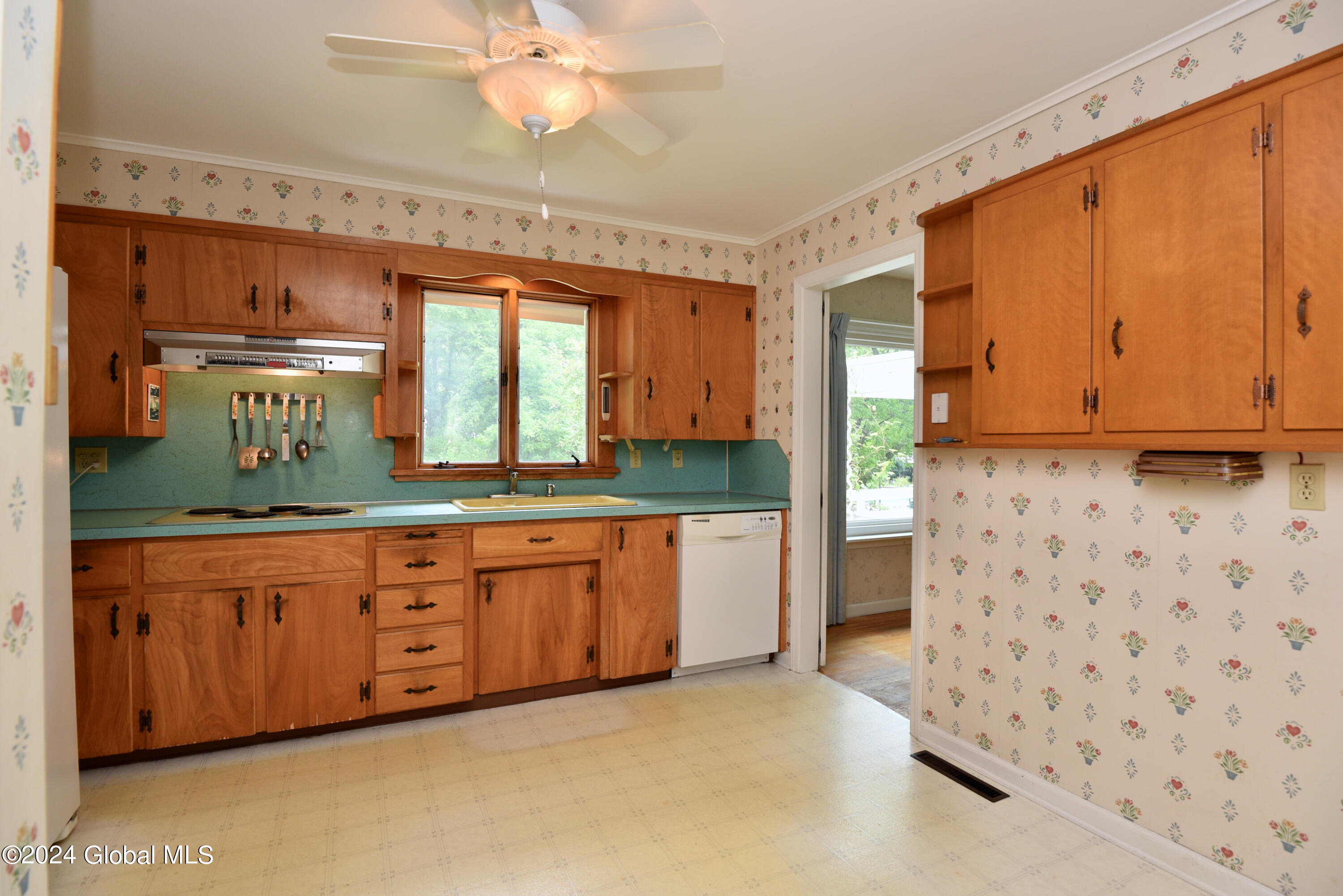 13 Beechwood Drive