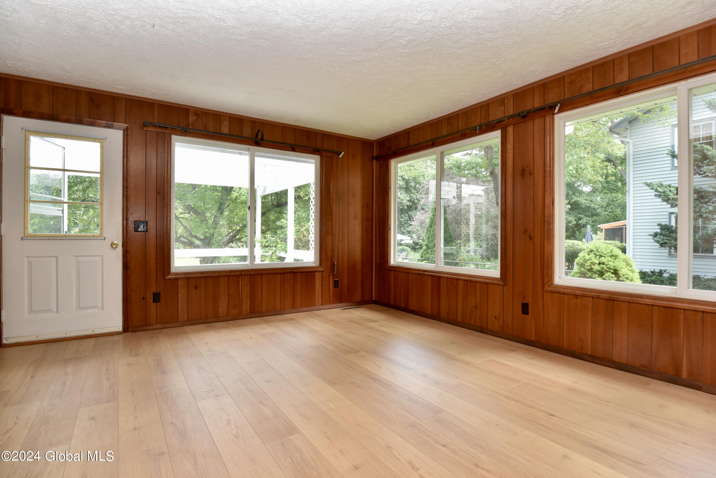 13 Beechwood Drive