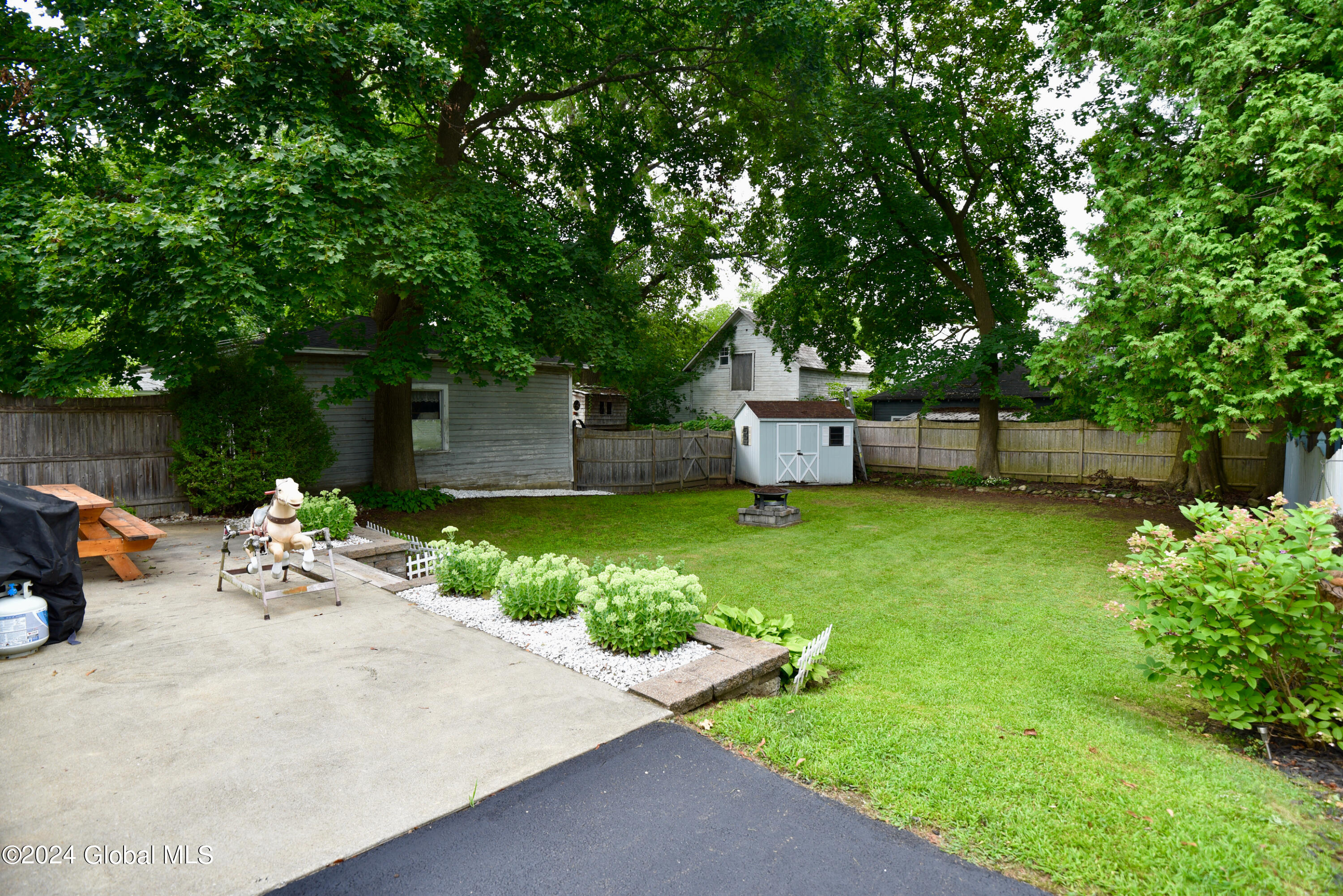 40 Grant Avenue