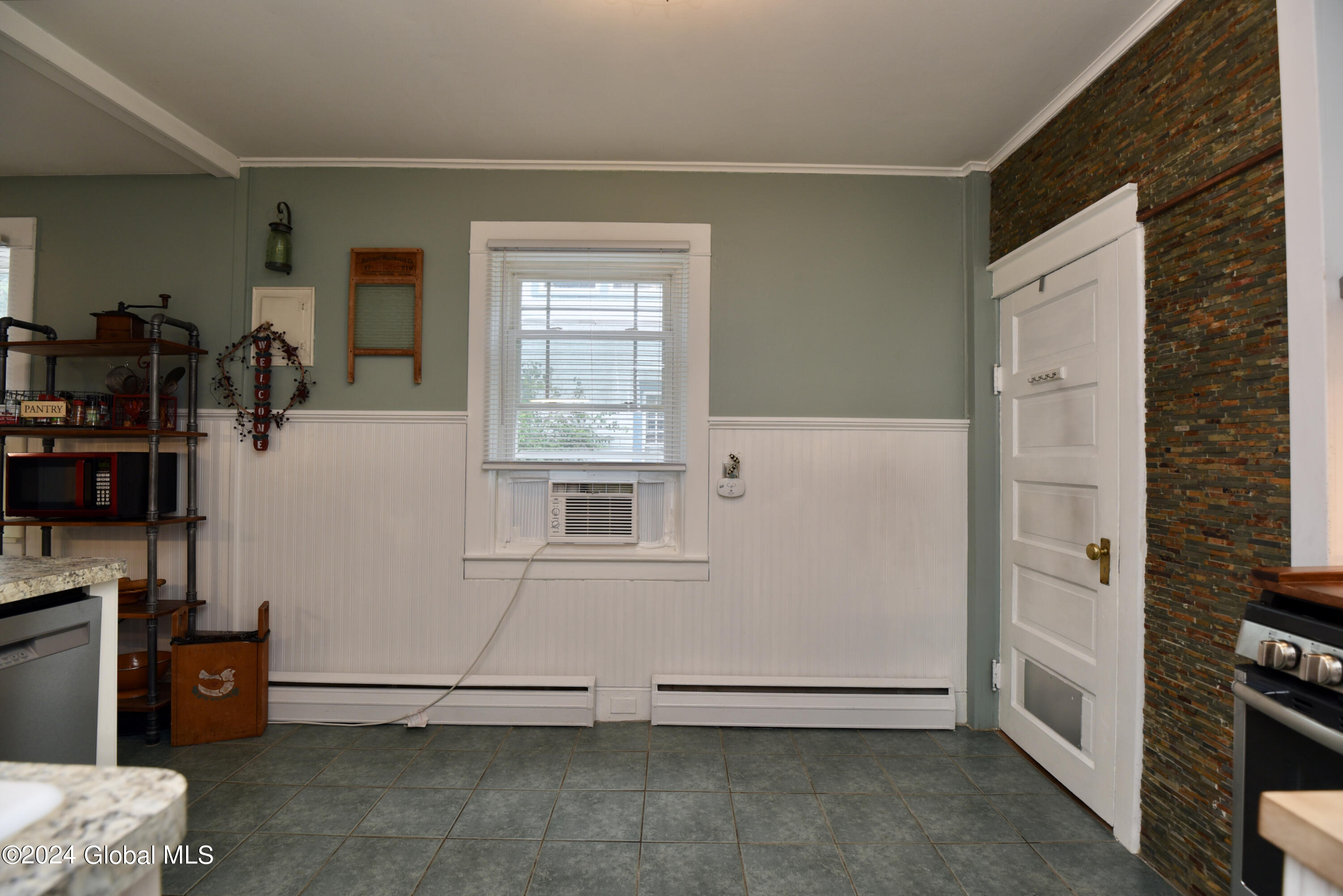 40 Grant Avenue