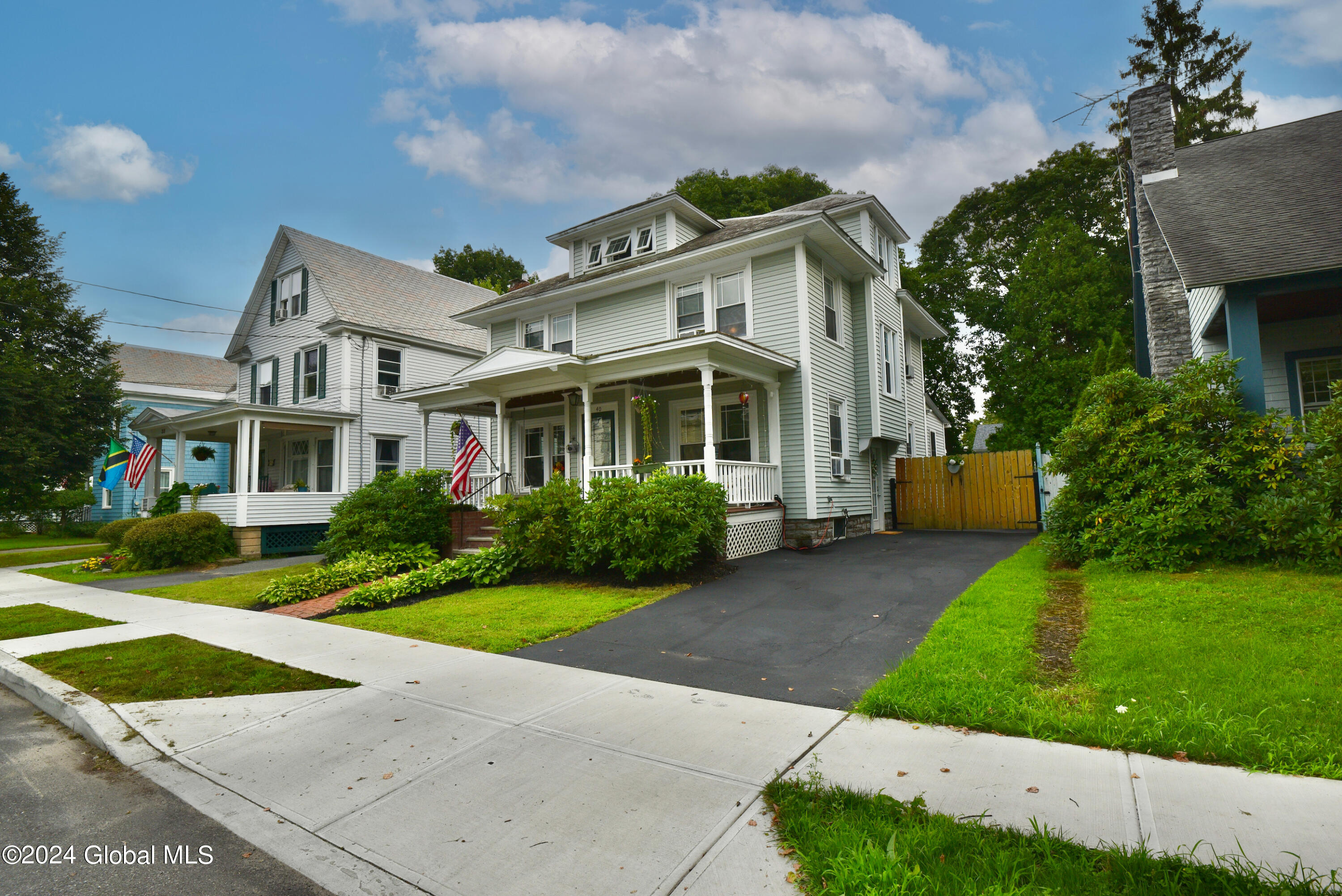 40 Grant Avenue