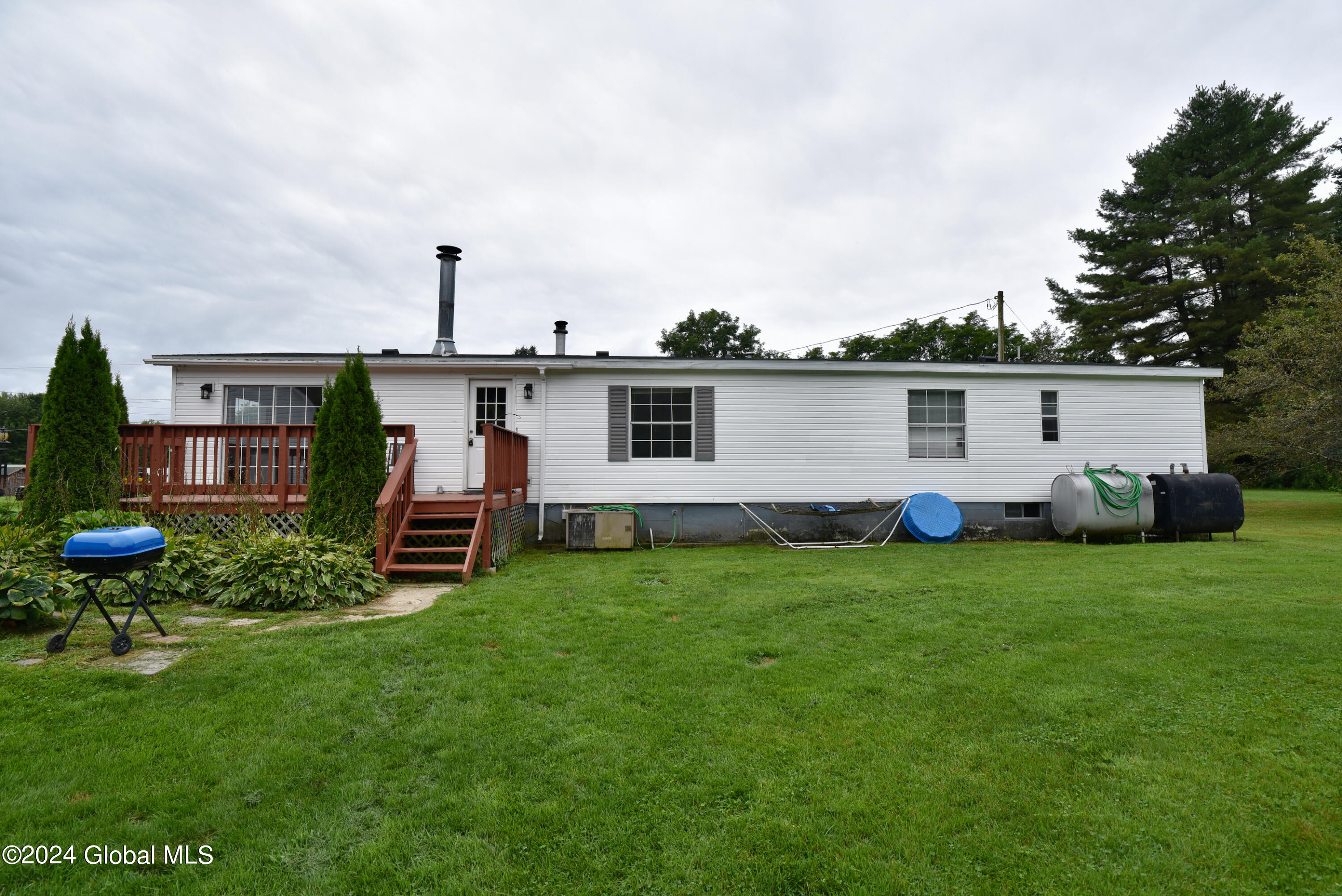 2425 County Highway 107