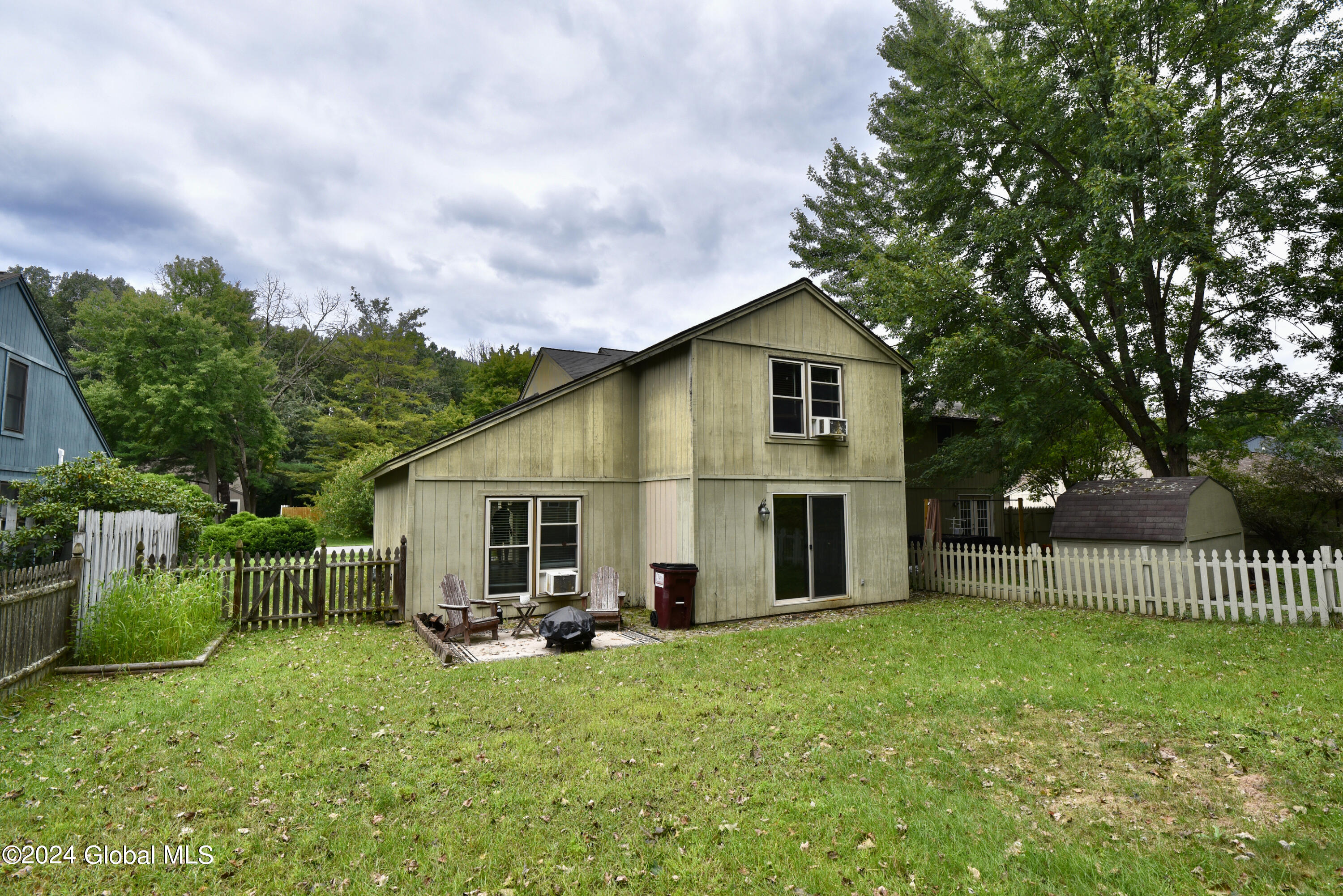 35 Thimbleberry Road