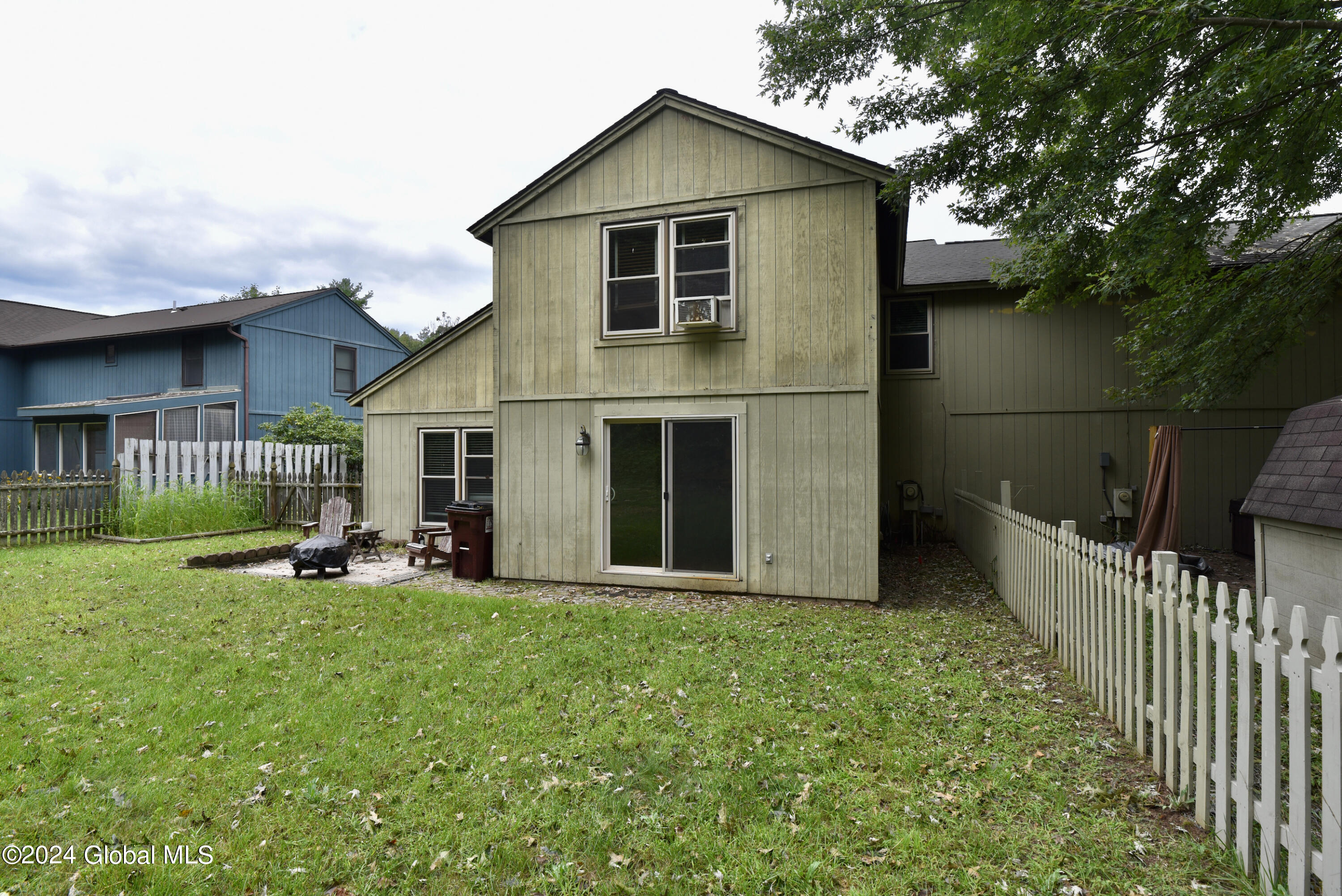 35 Thimbleberry Road