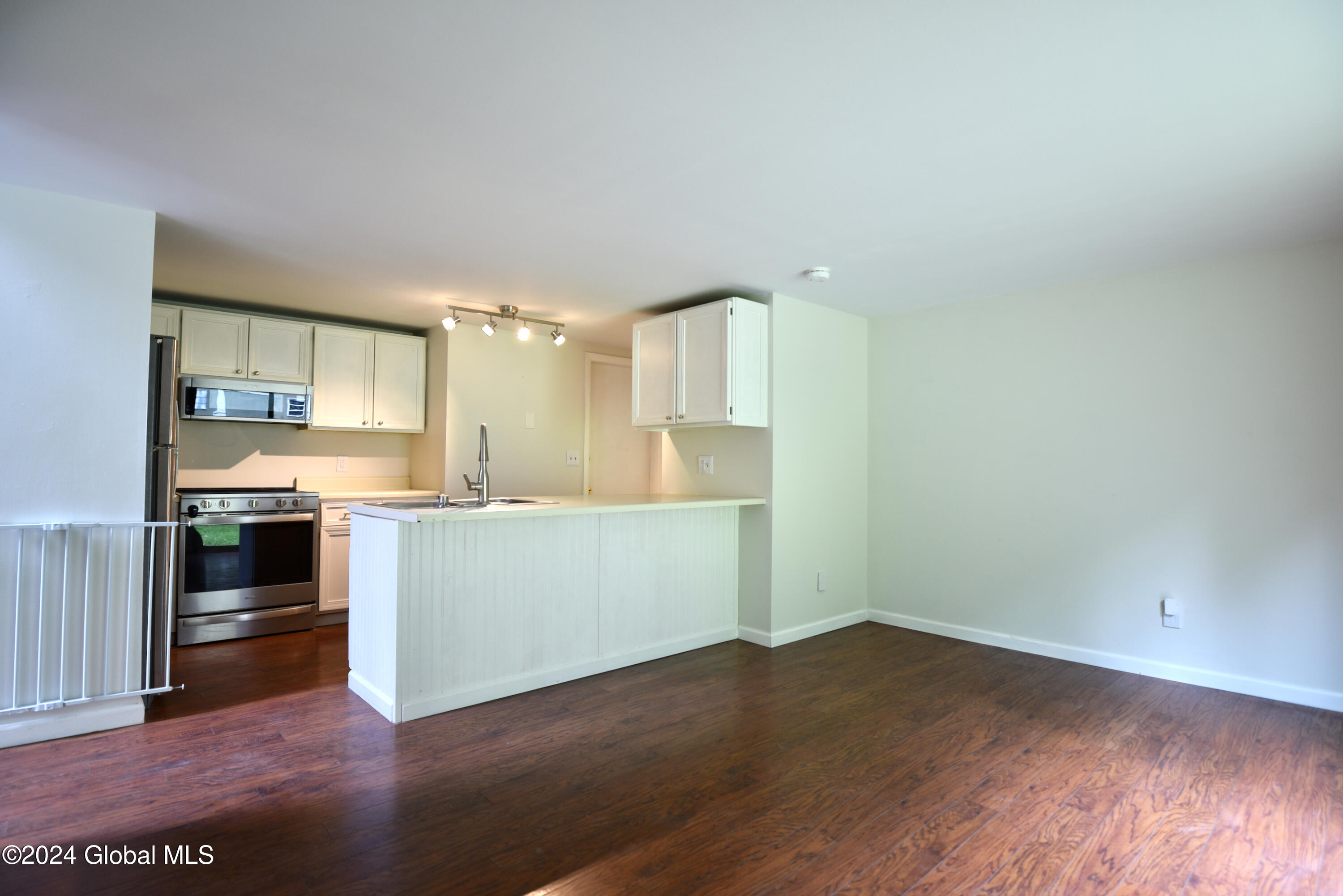 35 Thimbleberry Road