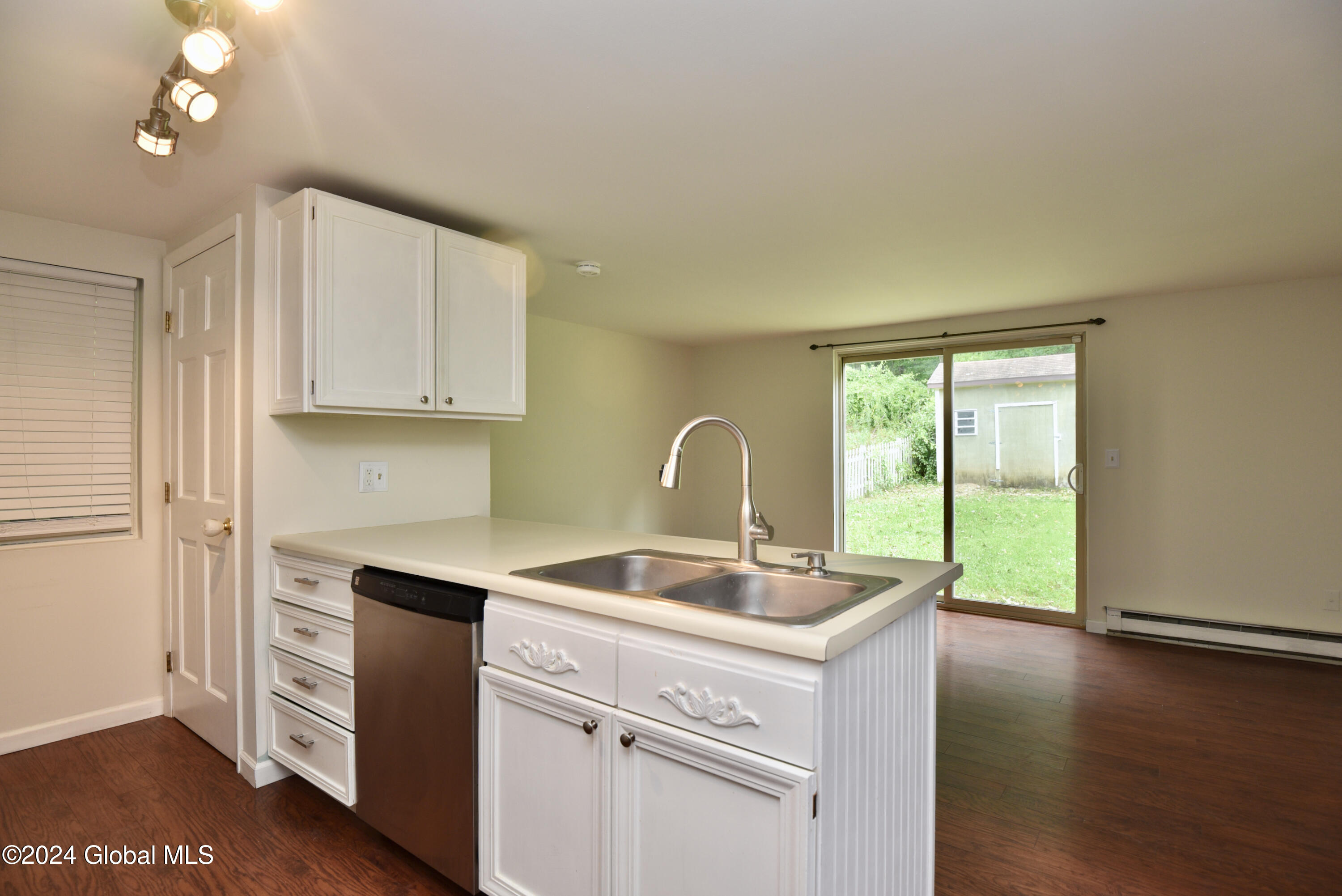 35 Thimbleberry Road