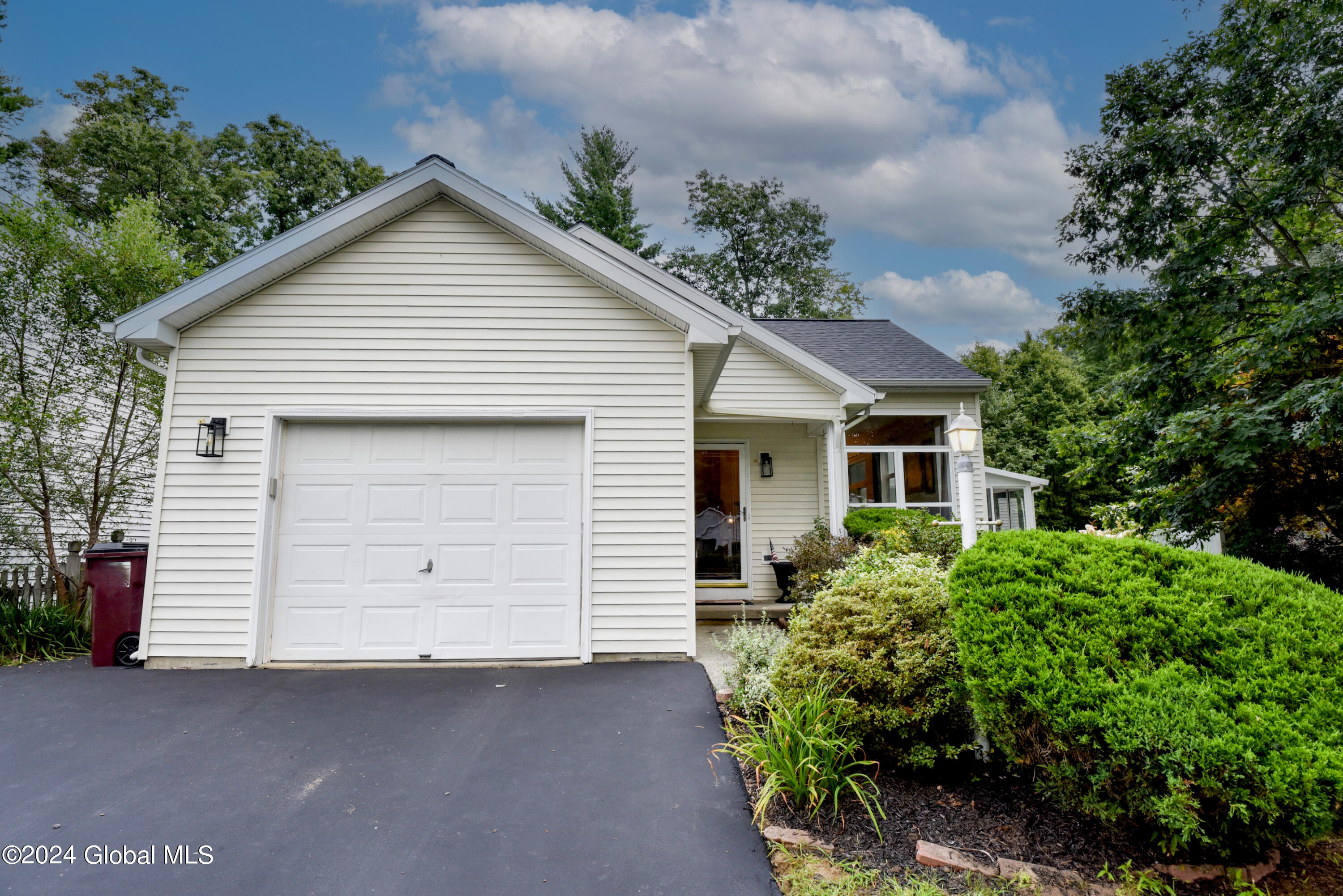 312 Meadowlark Drive