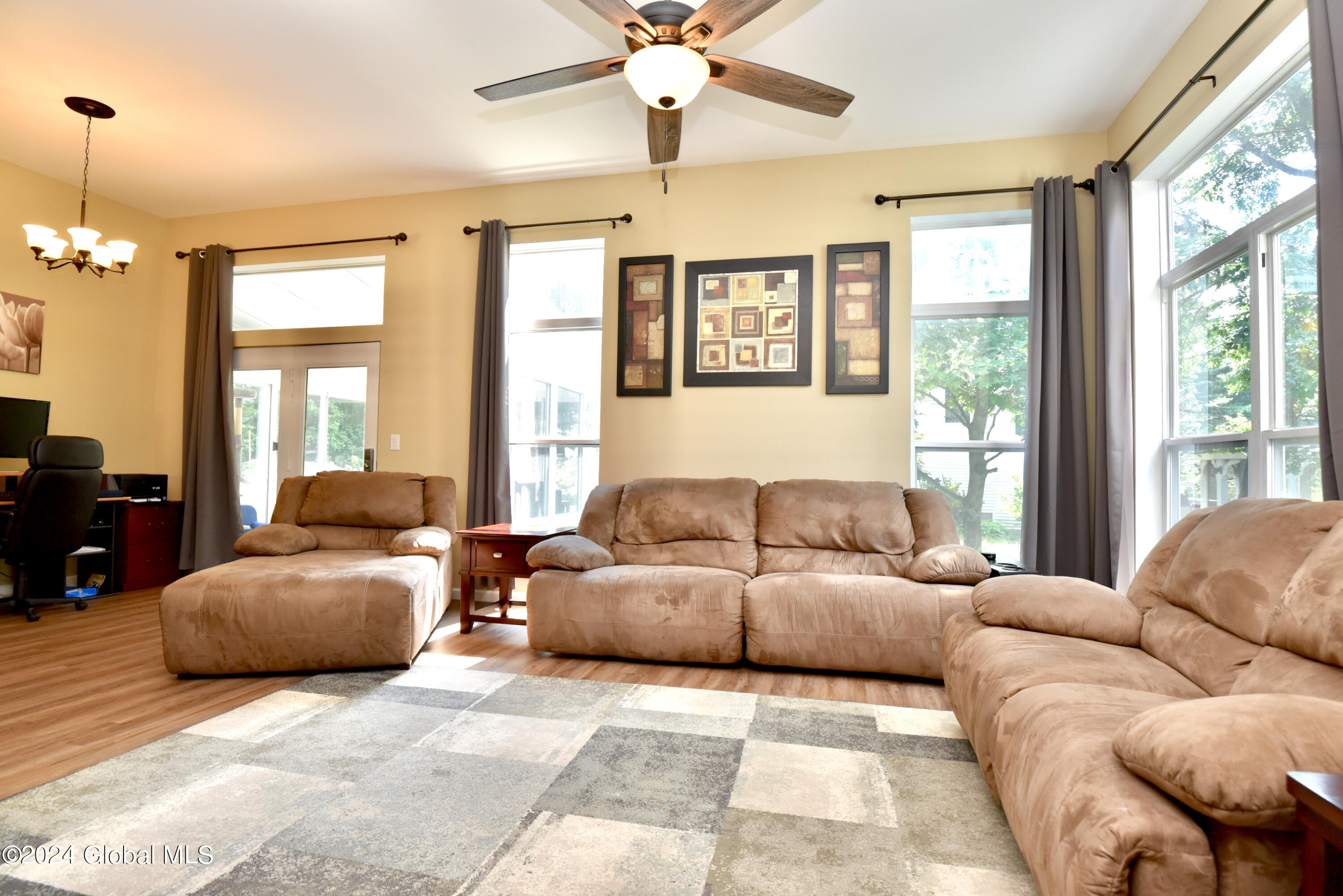 312 Meadowlark Drive