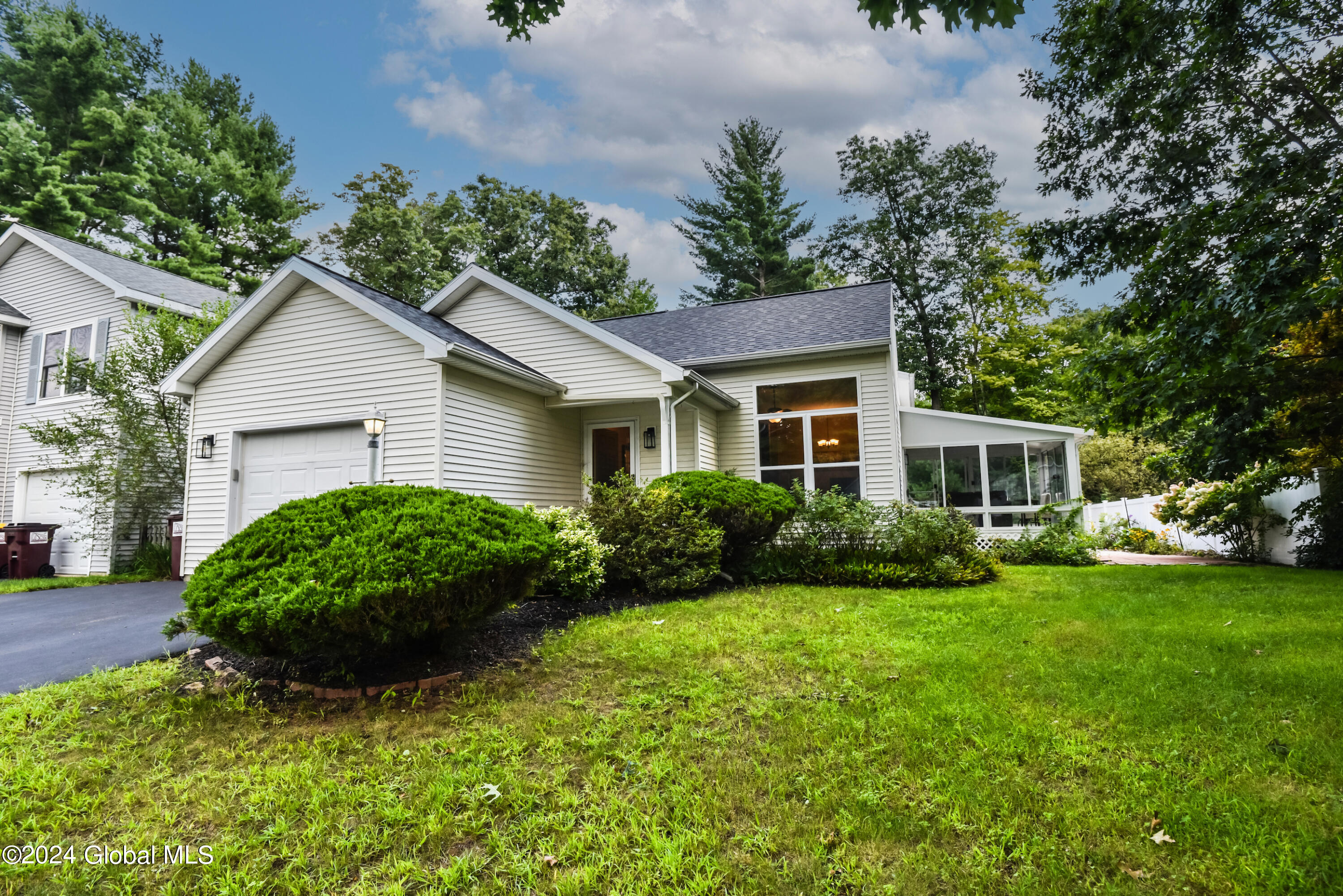 312 Meadowlark Drive
