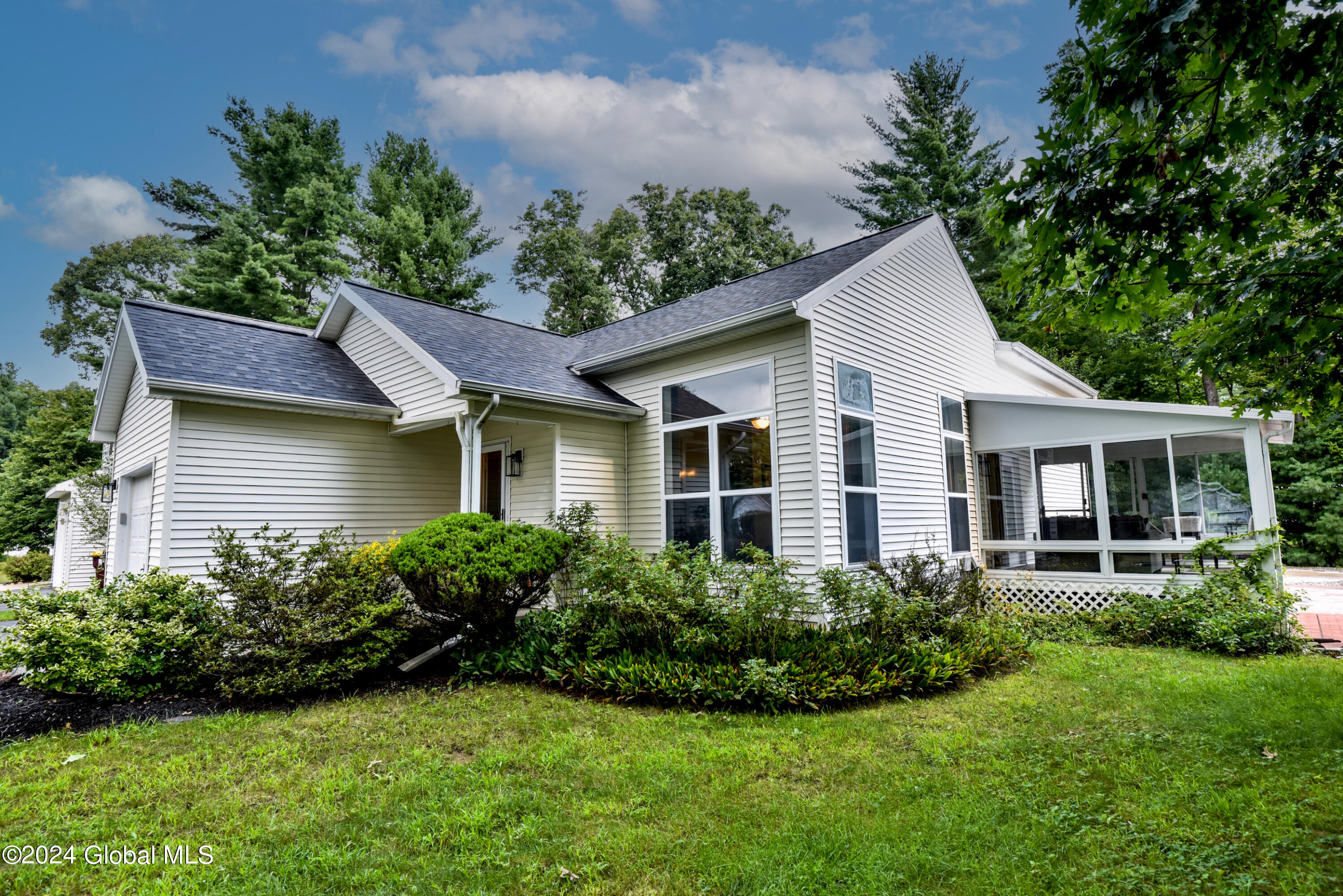 312 Meadowlark Drive