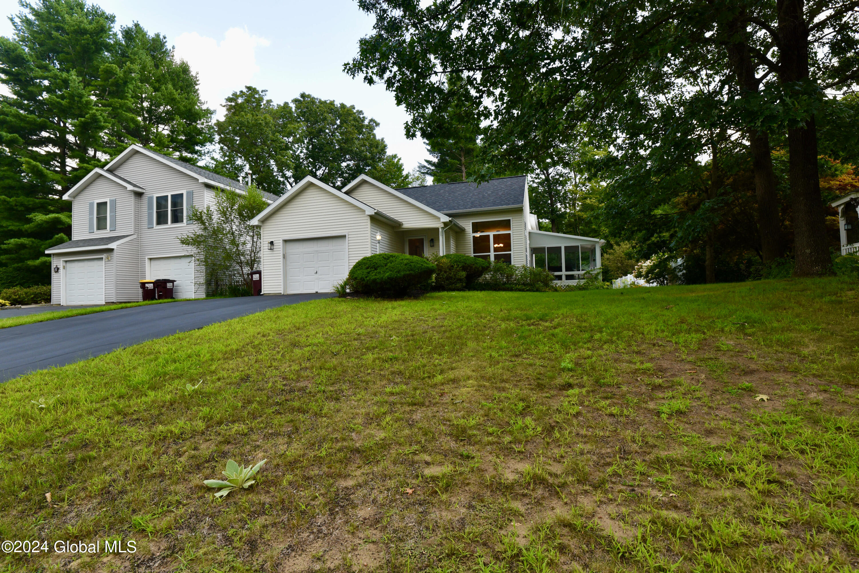 312 Meadowlark Drive