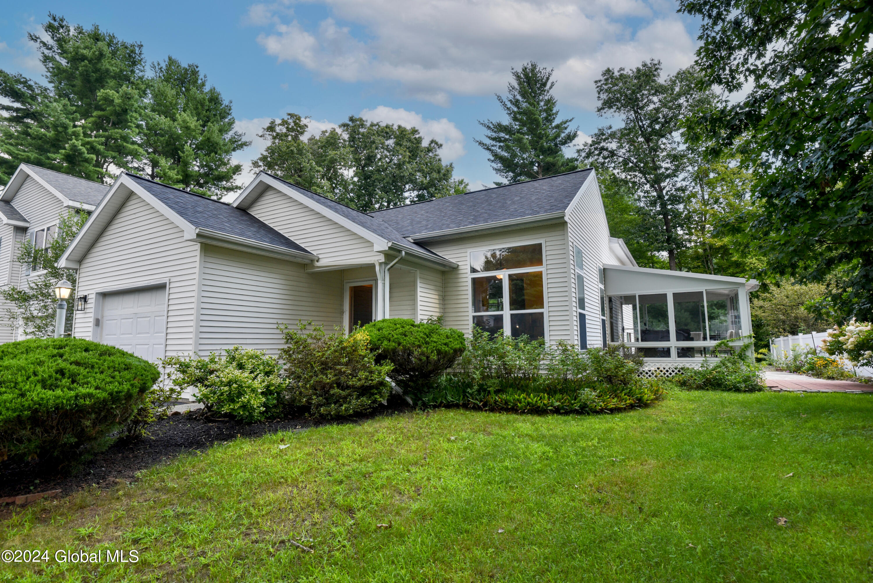 312 Meadowlark Drive